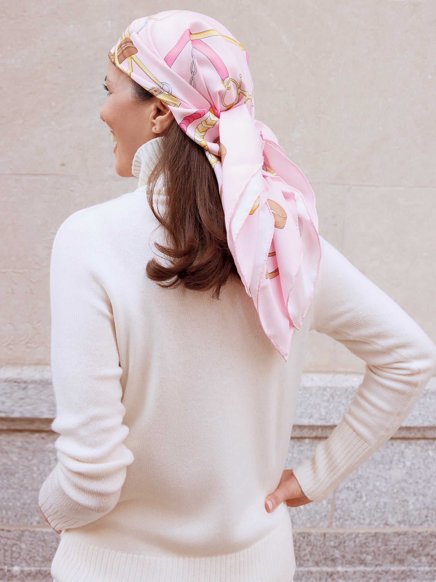J.McLaughlin Mabel scarf in pink/light pink made with silk.