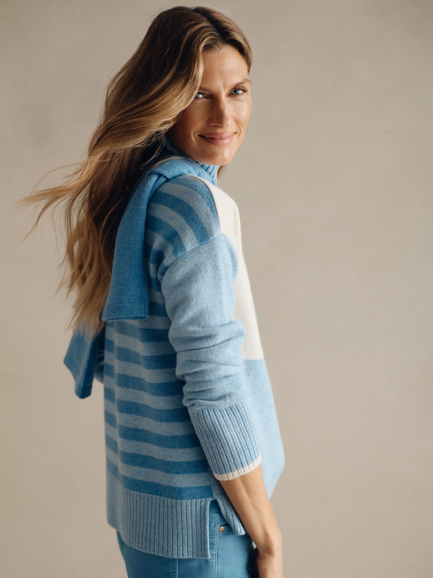J.McLaughlin Dina sweater in blue/multi made with cashmere.