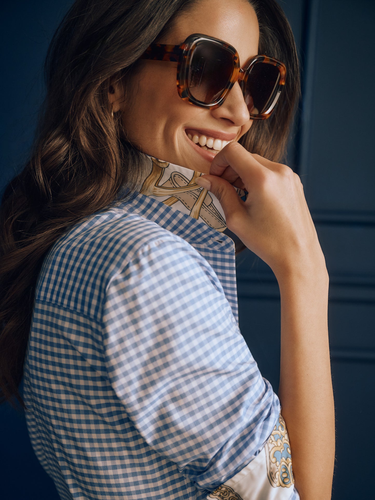 J.McLaughlin Riley sunglasses in brown made with acetate.