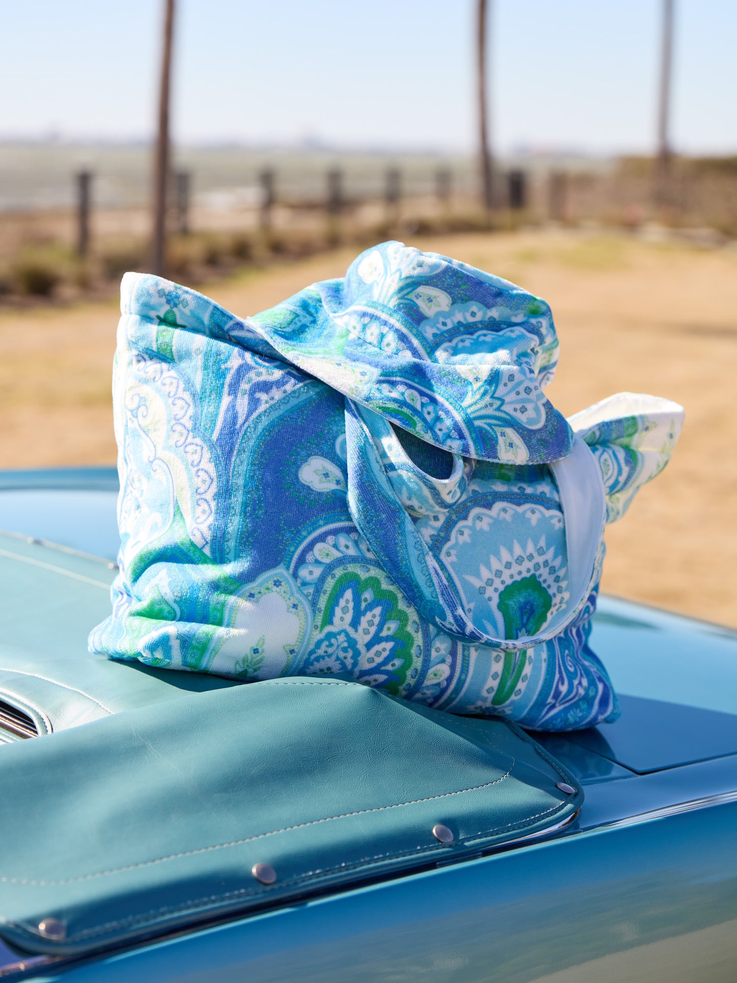 J.McLaughlin Frida tote in green/lapis blue made with cotton.