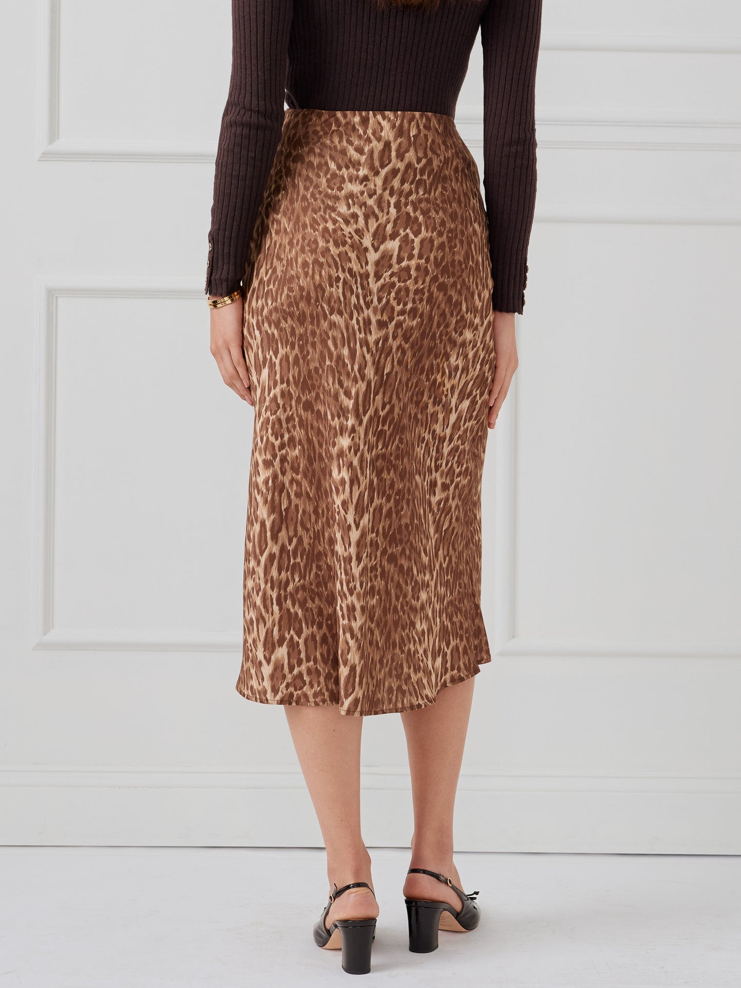 J.McLaughlin Adelyn skirt in medium brown/beige made with silk viscose.