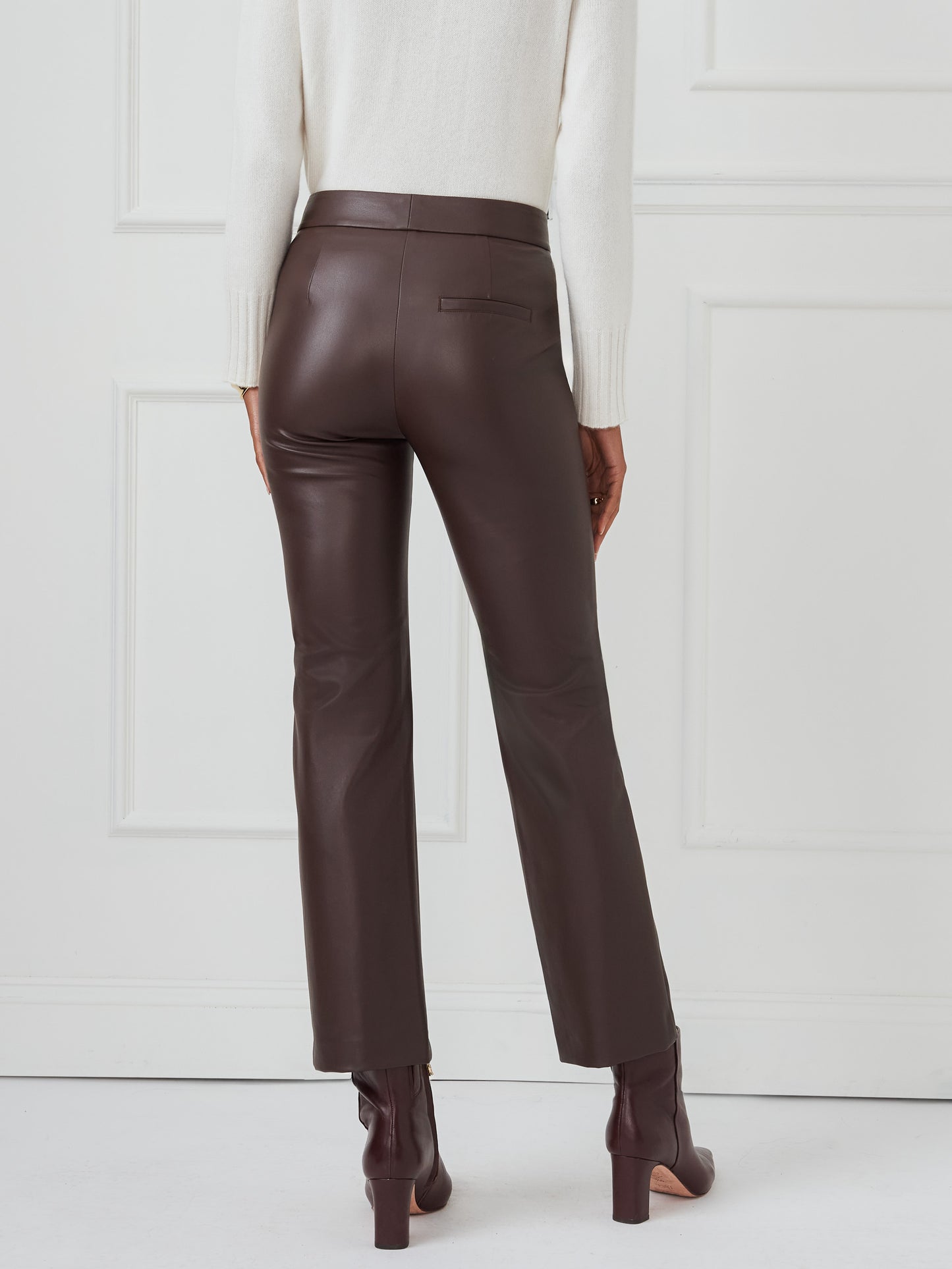 J.McLaughlin Anisa pants in dark brown made with polyurethane/nylon.
