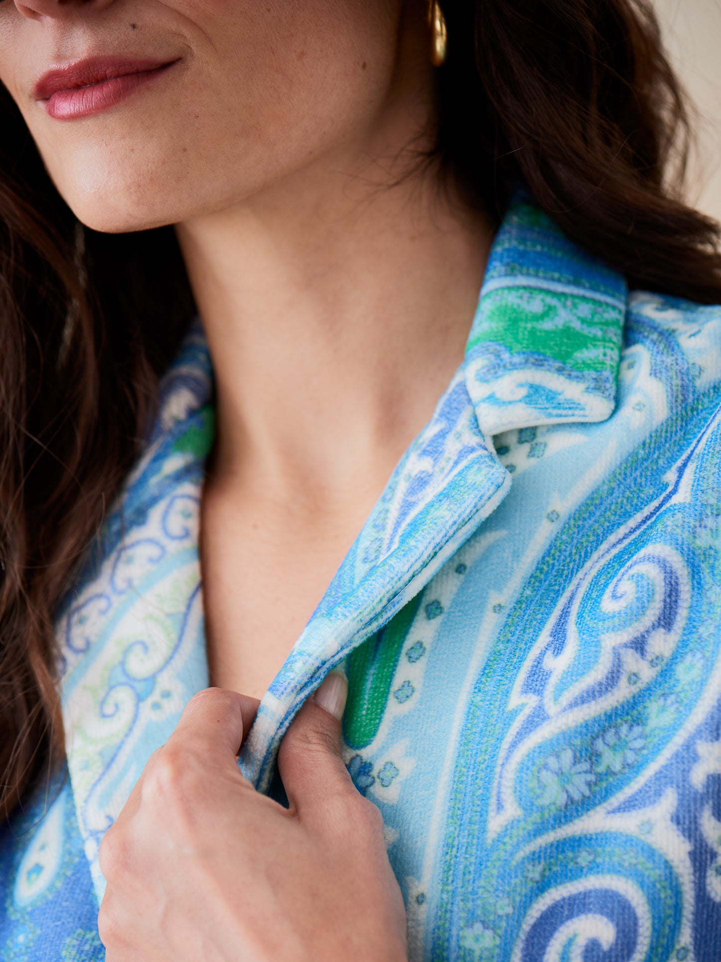 J.McLaughlin Jada blazer in green/lapis blue made with cotton.
