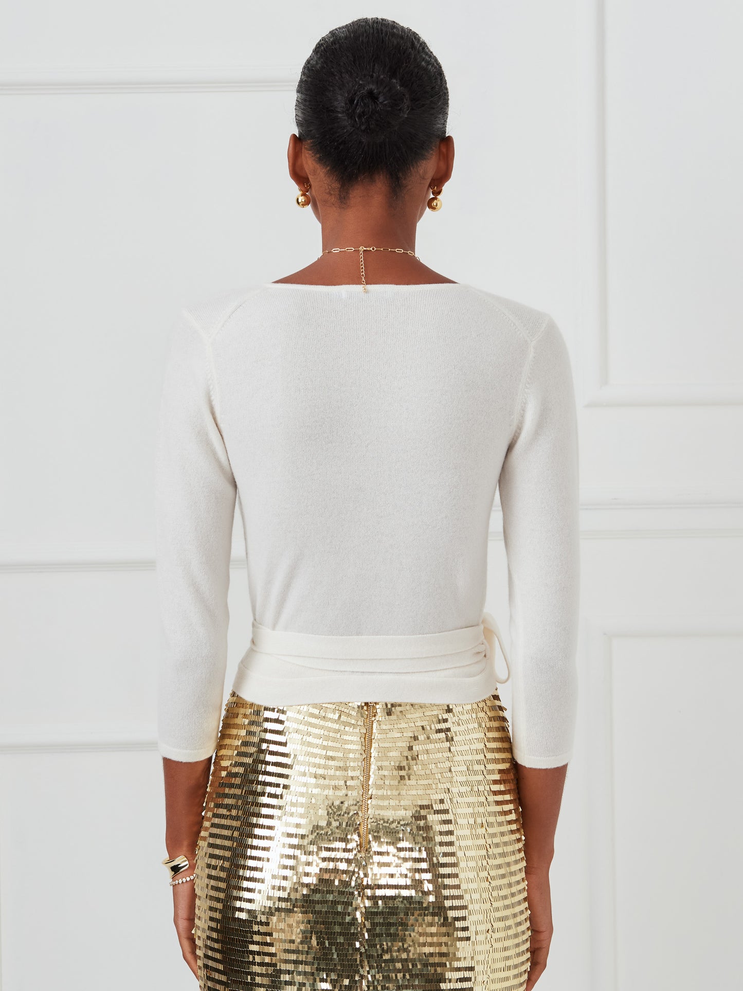 J.McLaughlin Aviva sweater in ivory made with cashmere.