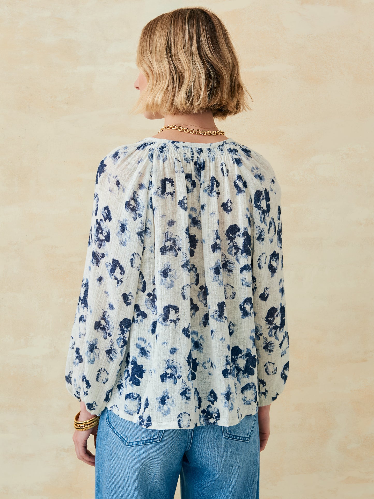 J.McLaughlin Constance top in white/blue made with linen.