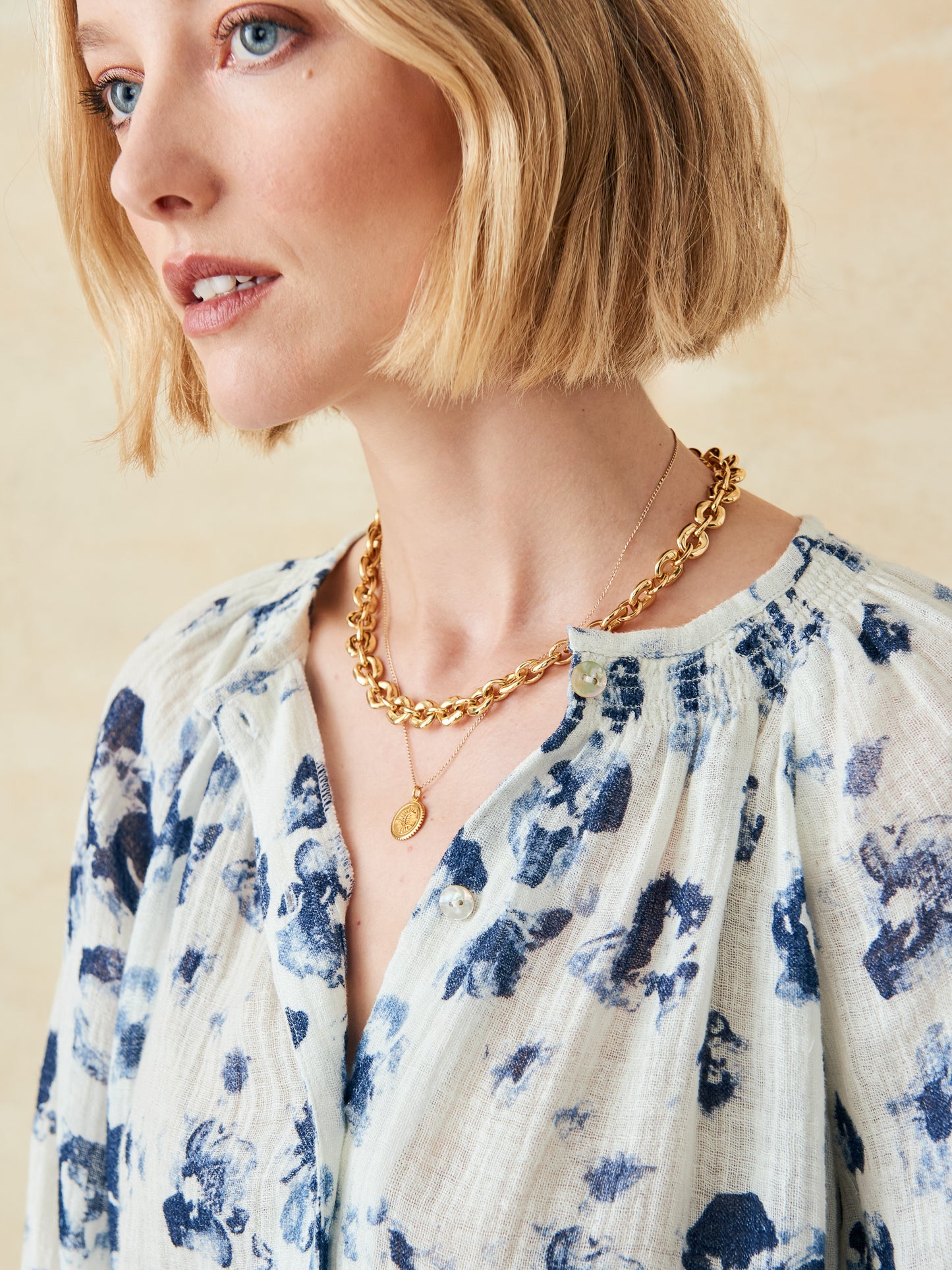 J.McLaughlin Constance top in white/blue made with linen.