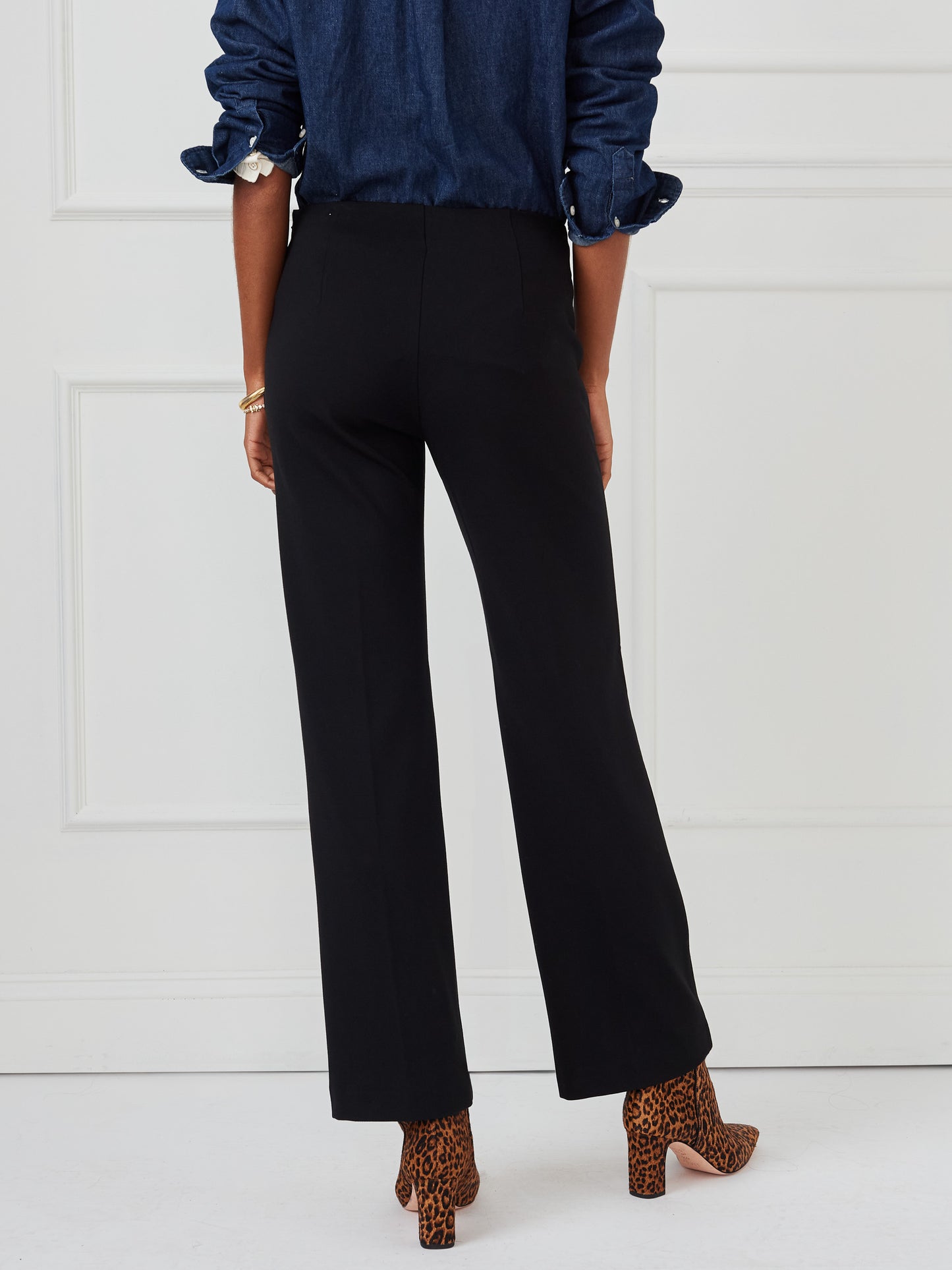 J.McLaughlin Calder pants in black made with bainbride cloth.