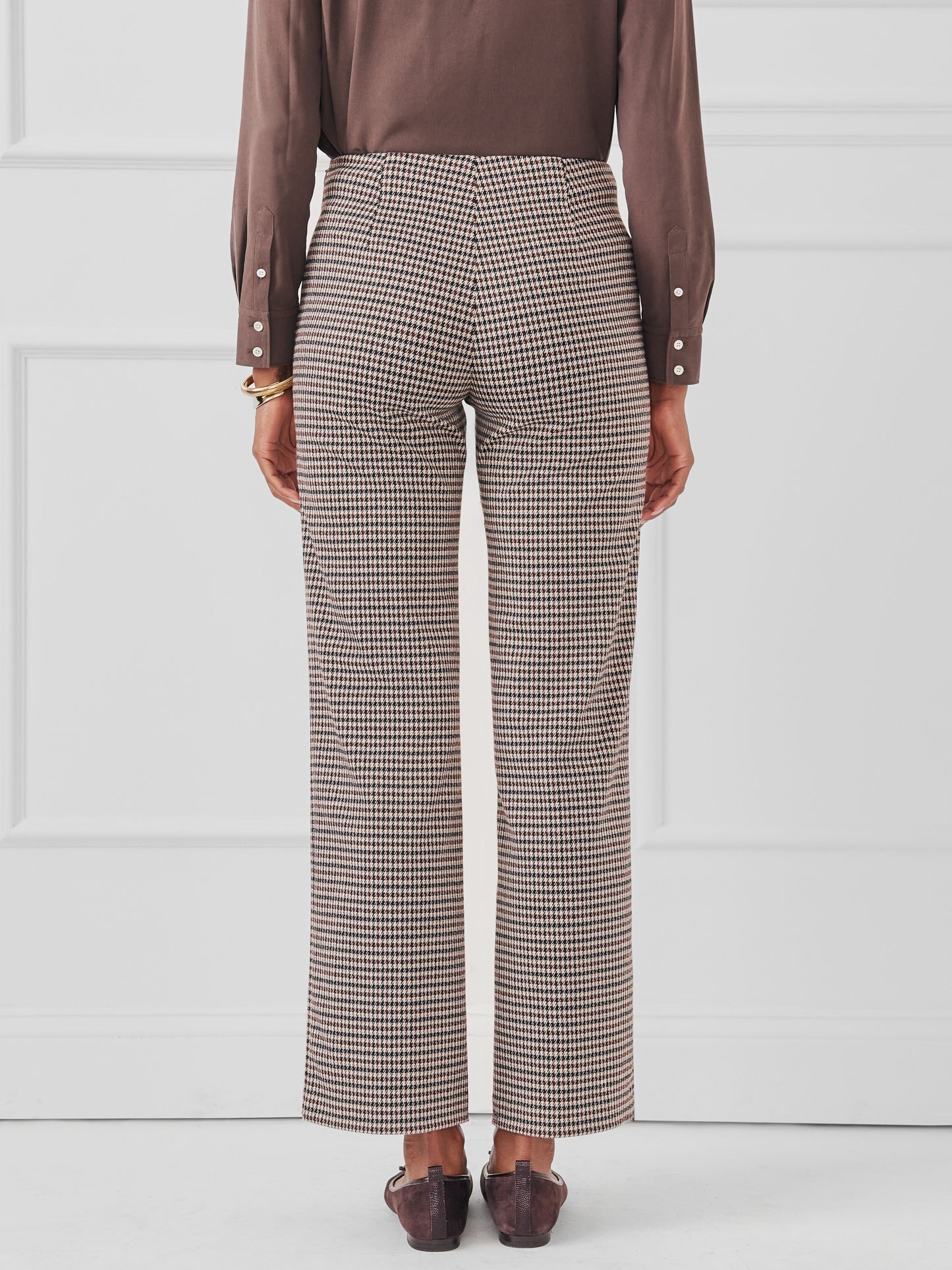 J.McLaughlin Calder pants in cream/brown/black made with polyester/rayon.