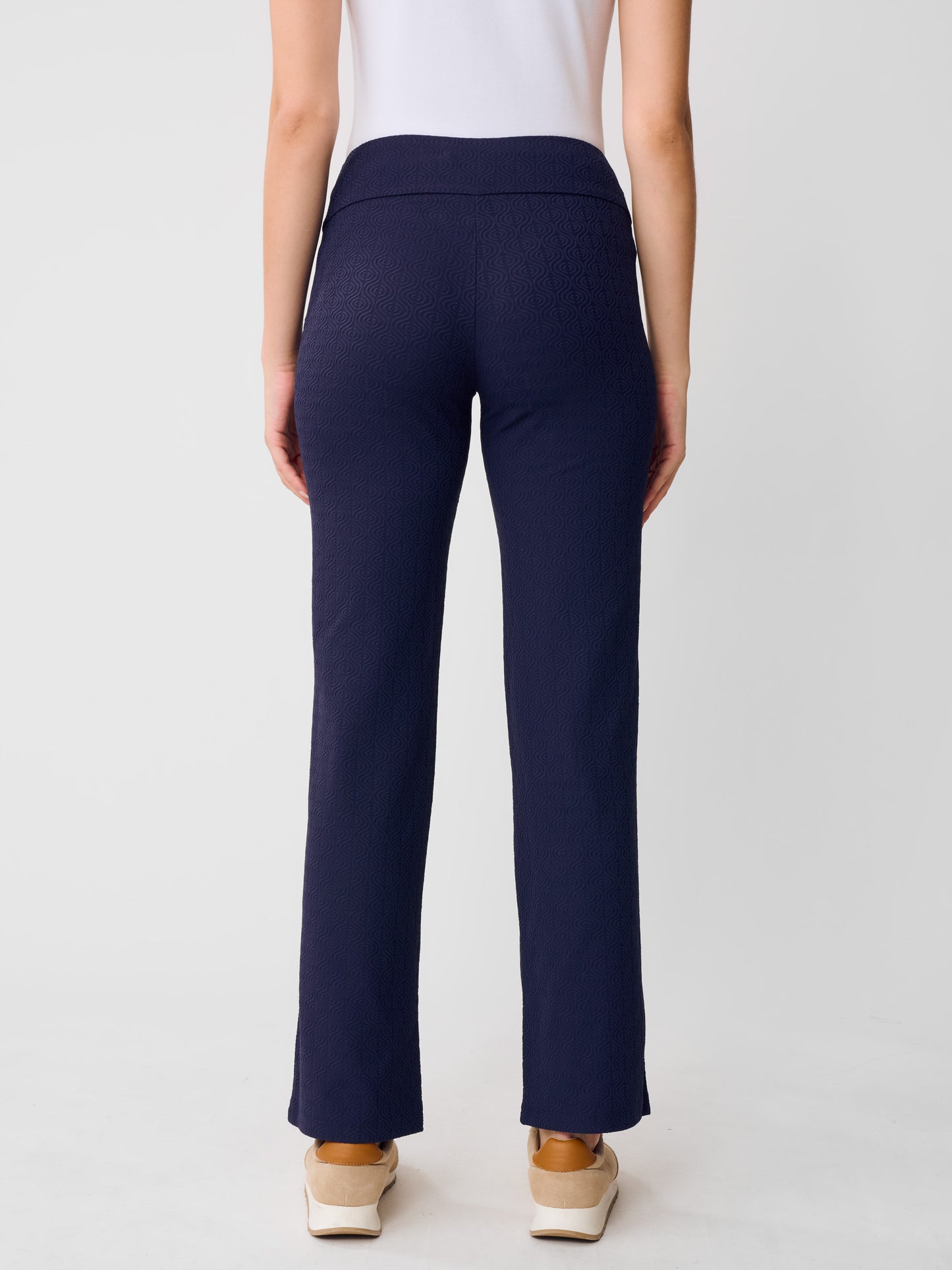 J.McLaughlin Carmel pants in navy made with Catalina Cloth.