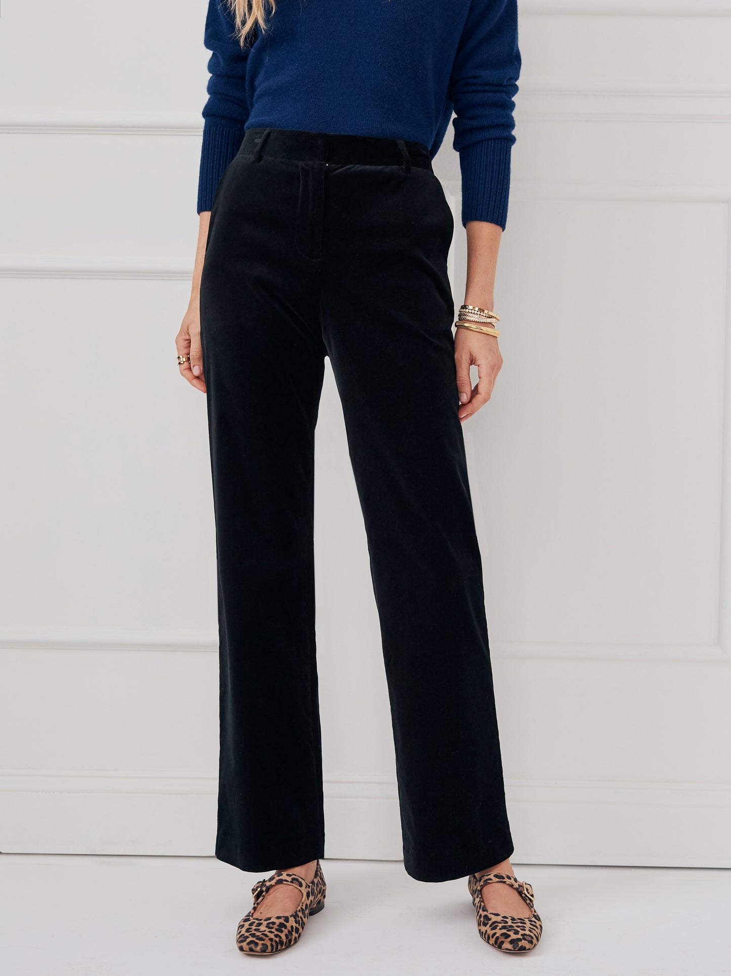 J.McLaughlin Colin pants in black made with cotton/spandex.