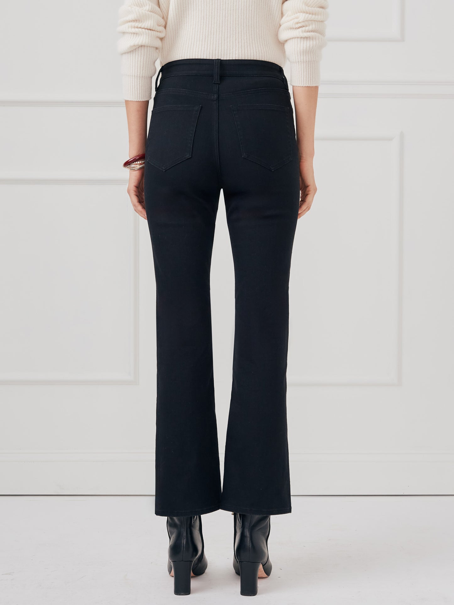 J.McLaughlin Elvira jeans in black made with cotton/polyester/spandex.