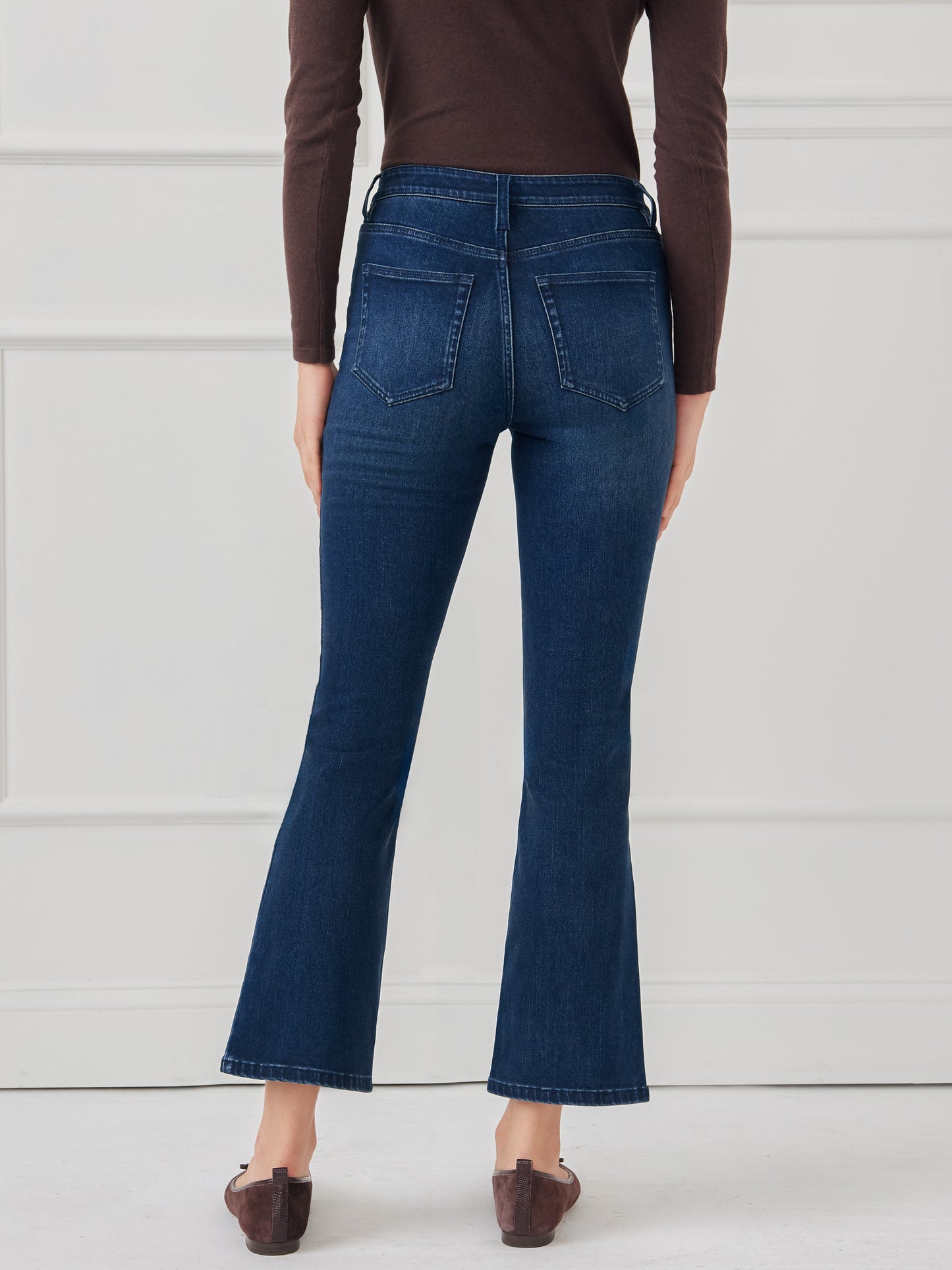 J.McLaughlin Elvira jeans in dark denim made with cotton.