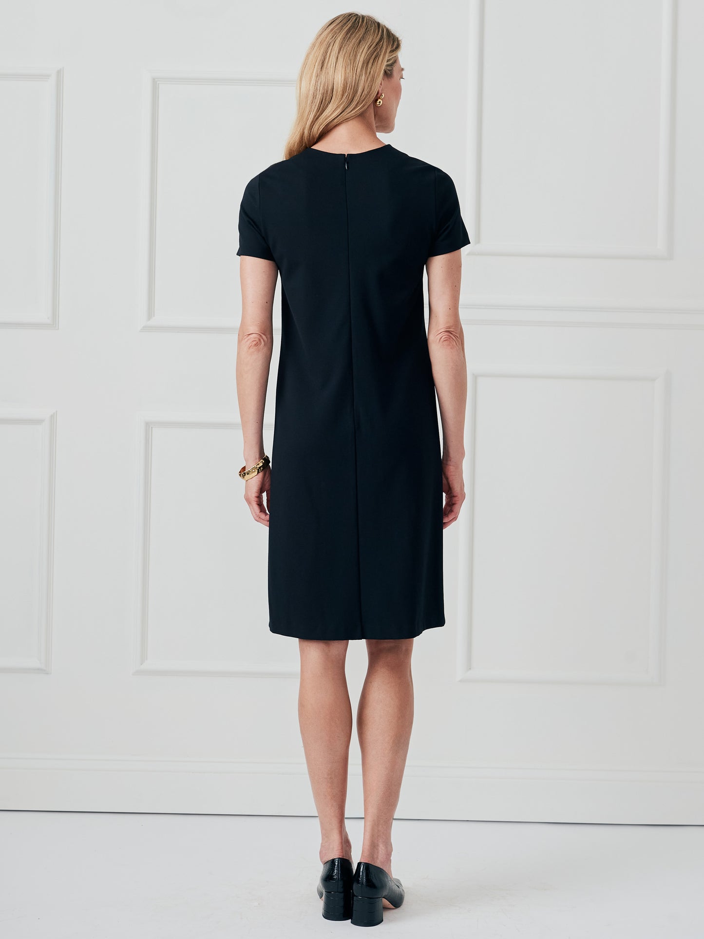 J.McLaughlin Flroence dress in black made with Bainbridge cloth.