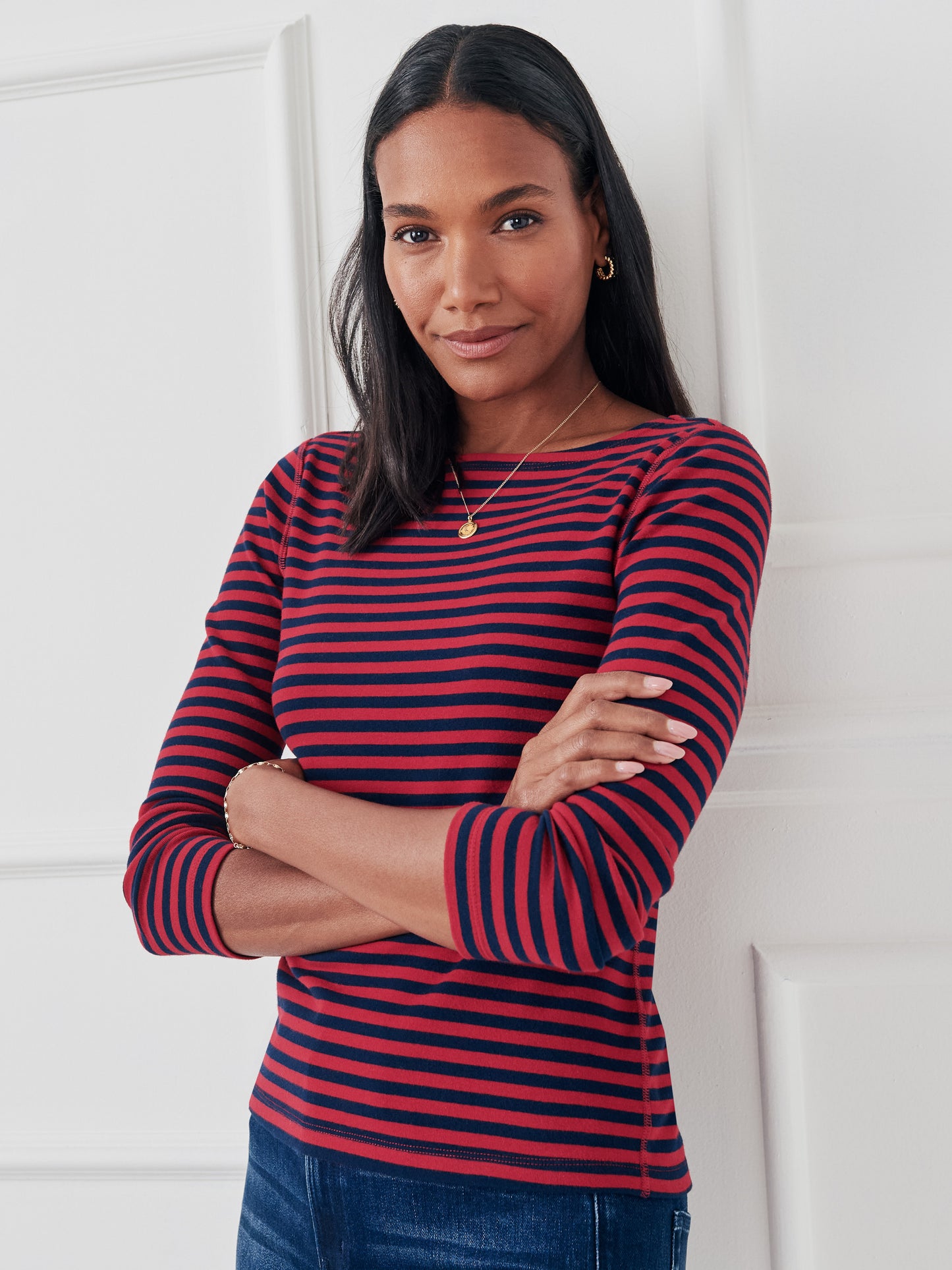 J.McLaughlin Goldie tee in navy/maple made with cotton modal.