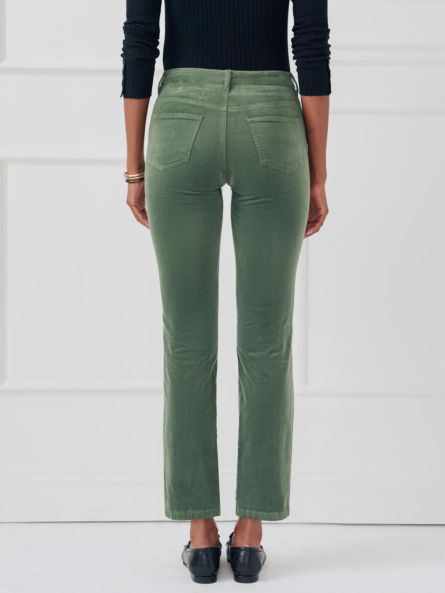 J.McLaughlin lenni pants in cypress in velvet.