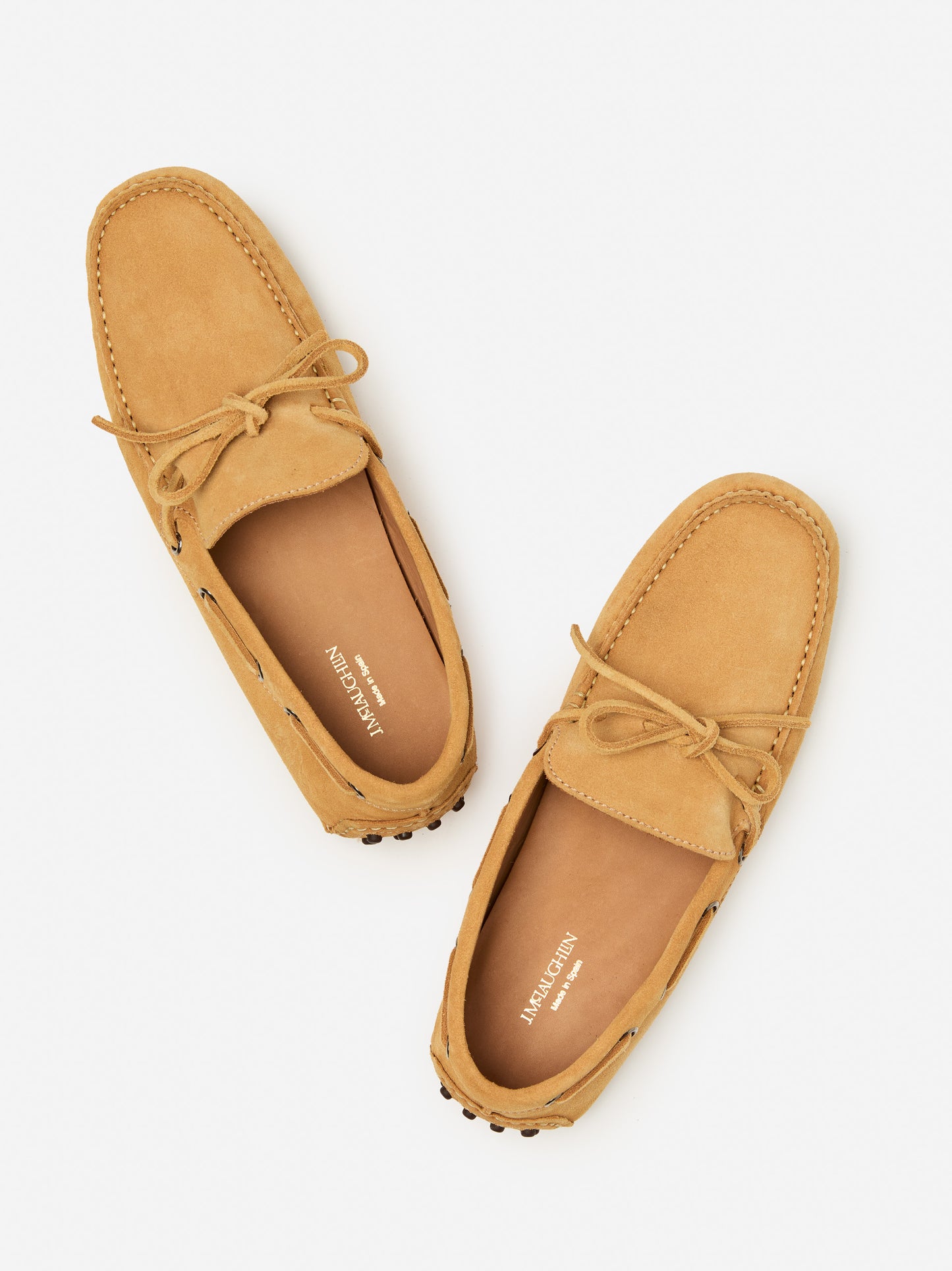 J.McLaughlin Linus driving mocassins in beige made with suede.