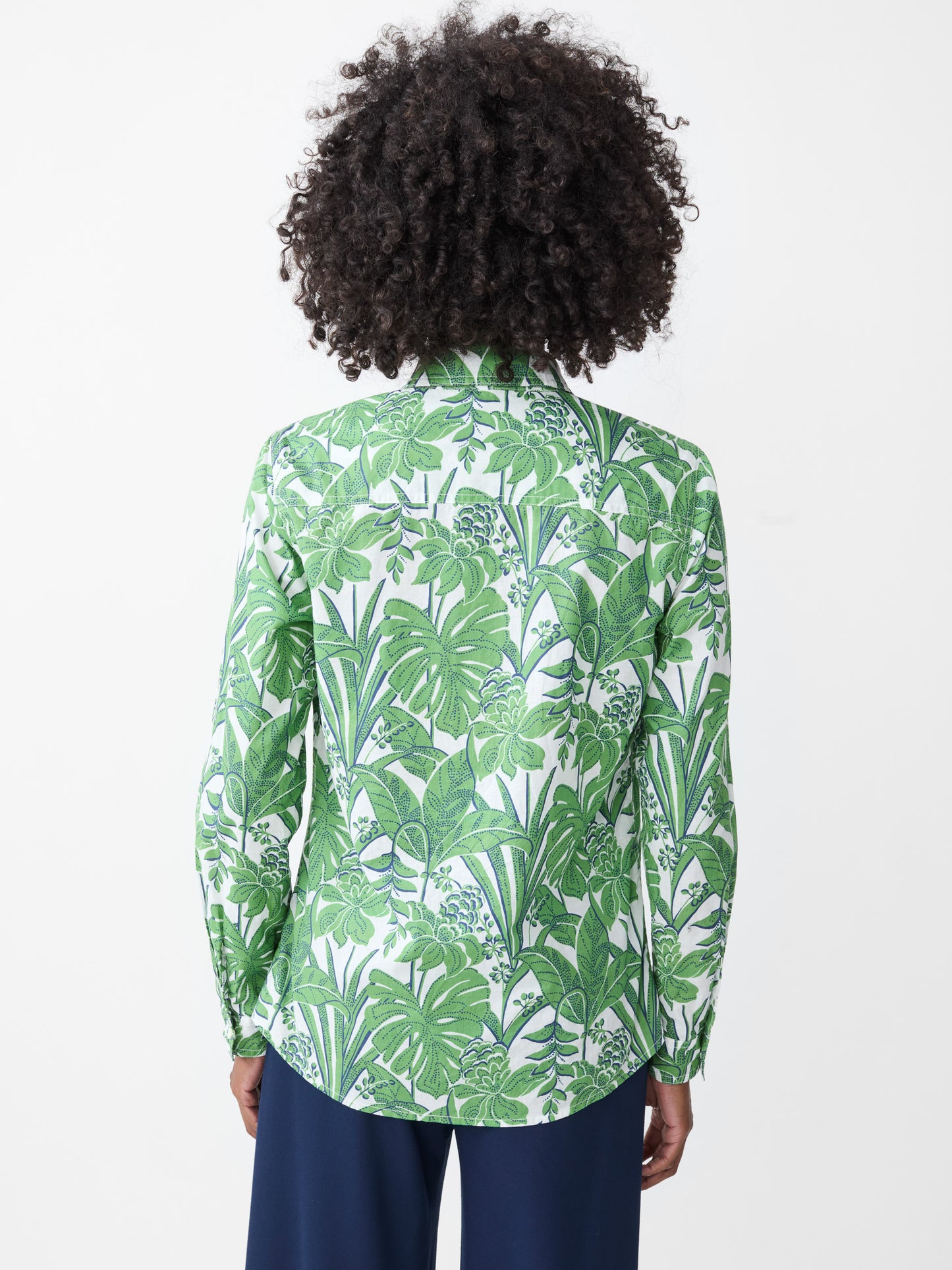 Model wearing J.McLaughlin Lois shirt in white/green made with cotton.