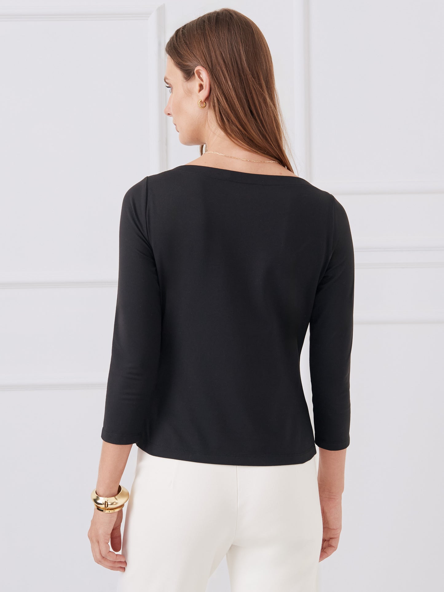 J.McLaughlin Natasha tee in black made with catalina cloth.