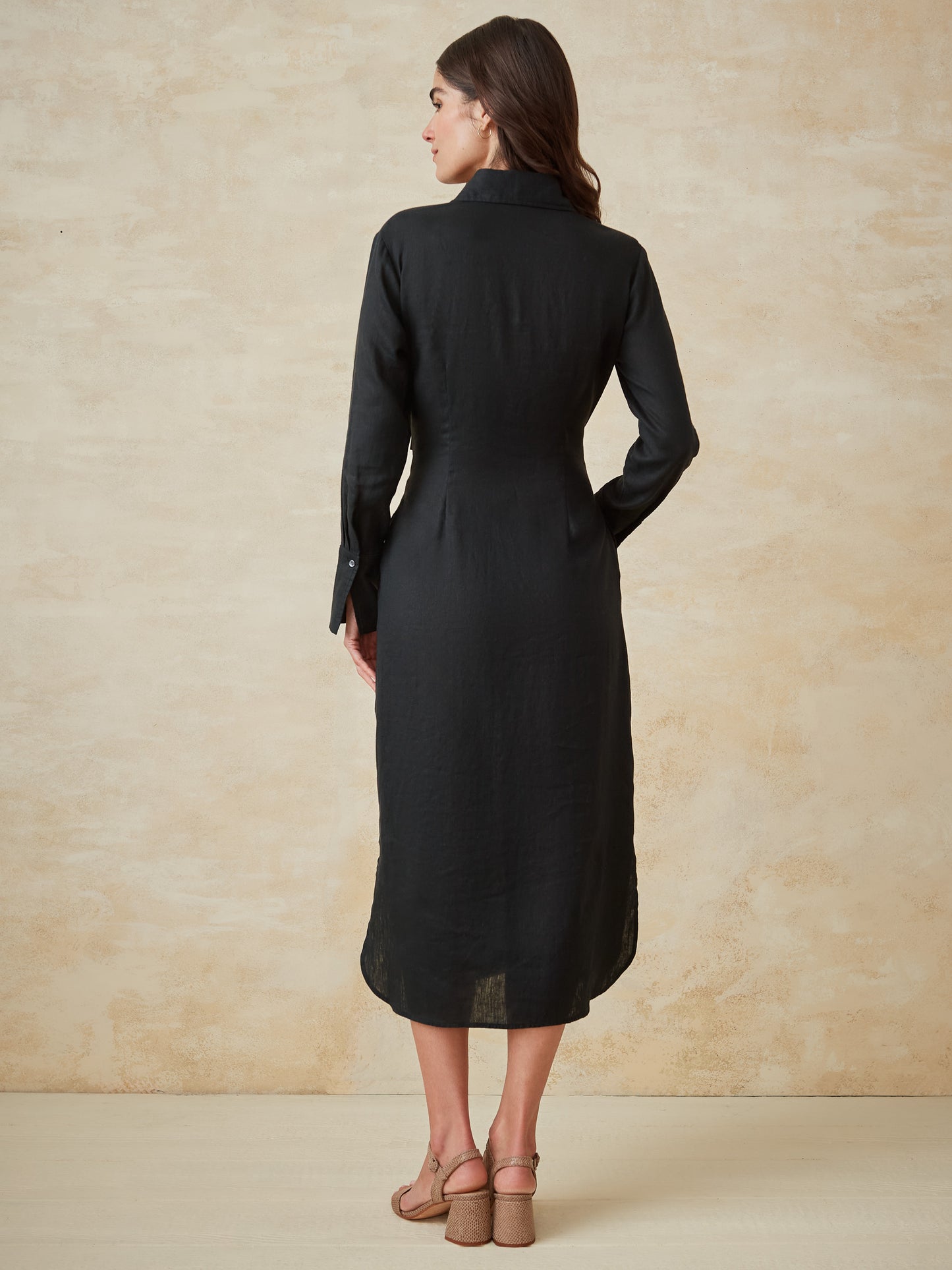 J.McLaughlin Orla dress in black made with linen.