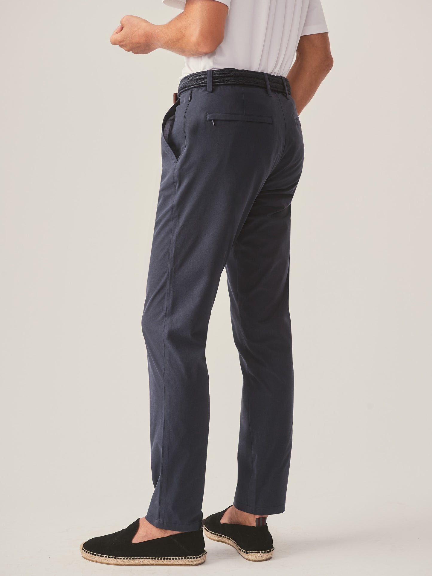 J.McLaughlin Akin pants in navy made with Performance fabric.