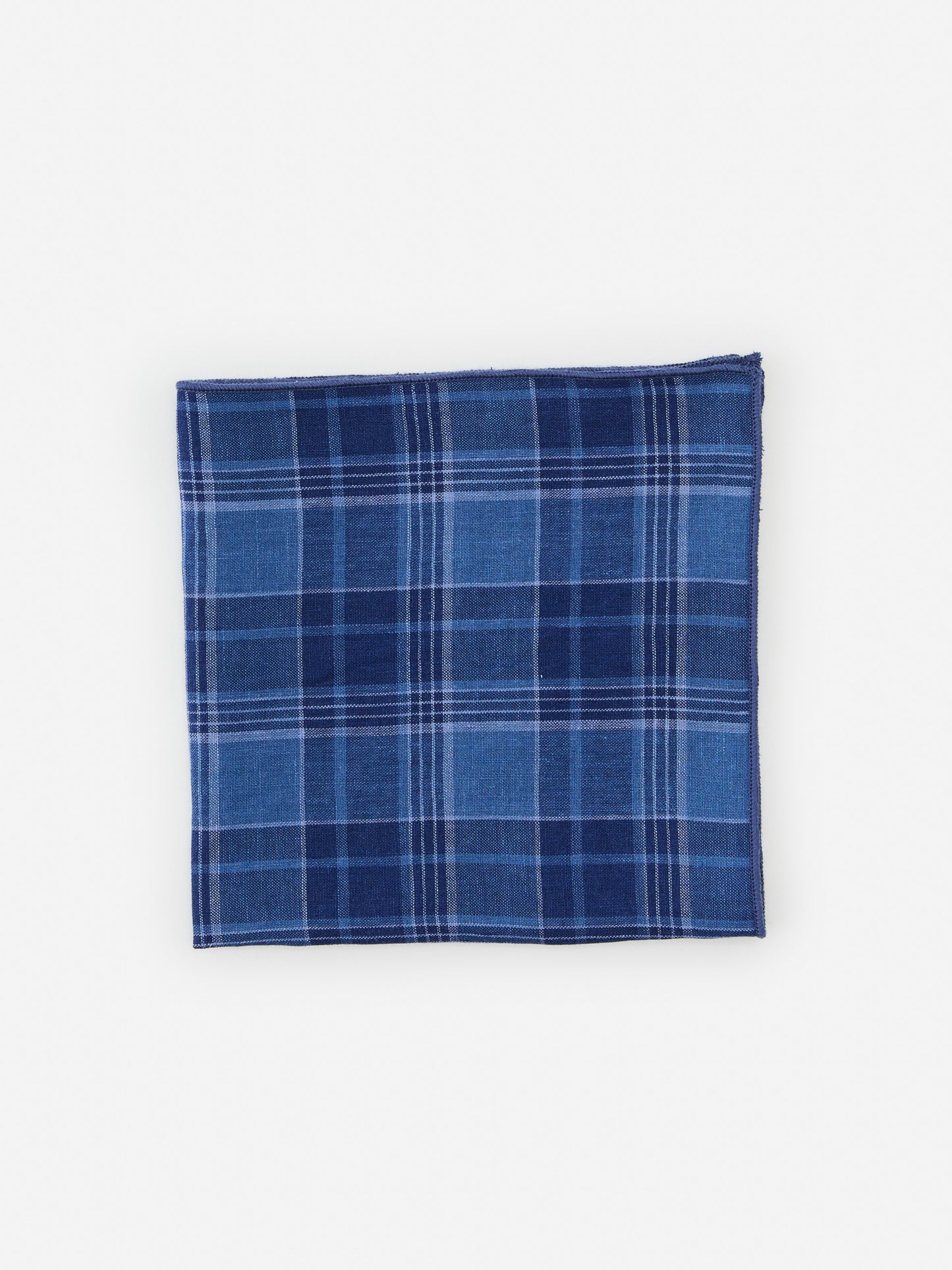 J.McLaughlin pocket square in navy/chambray made with linen.