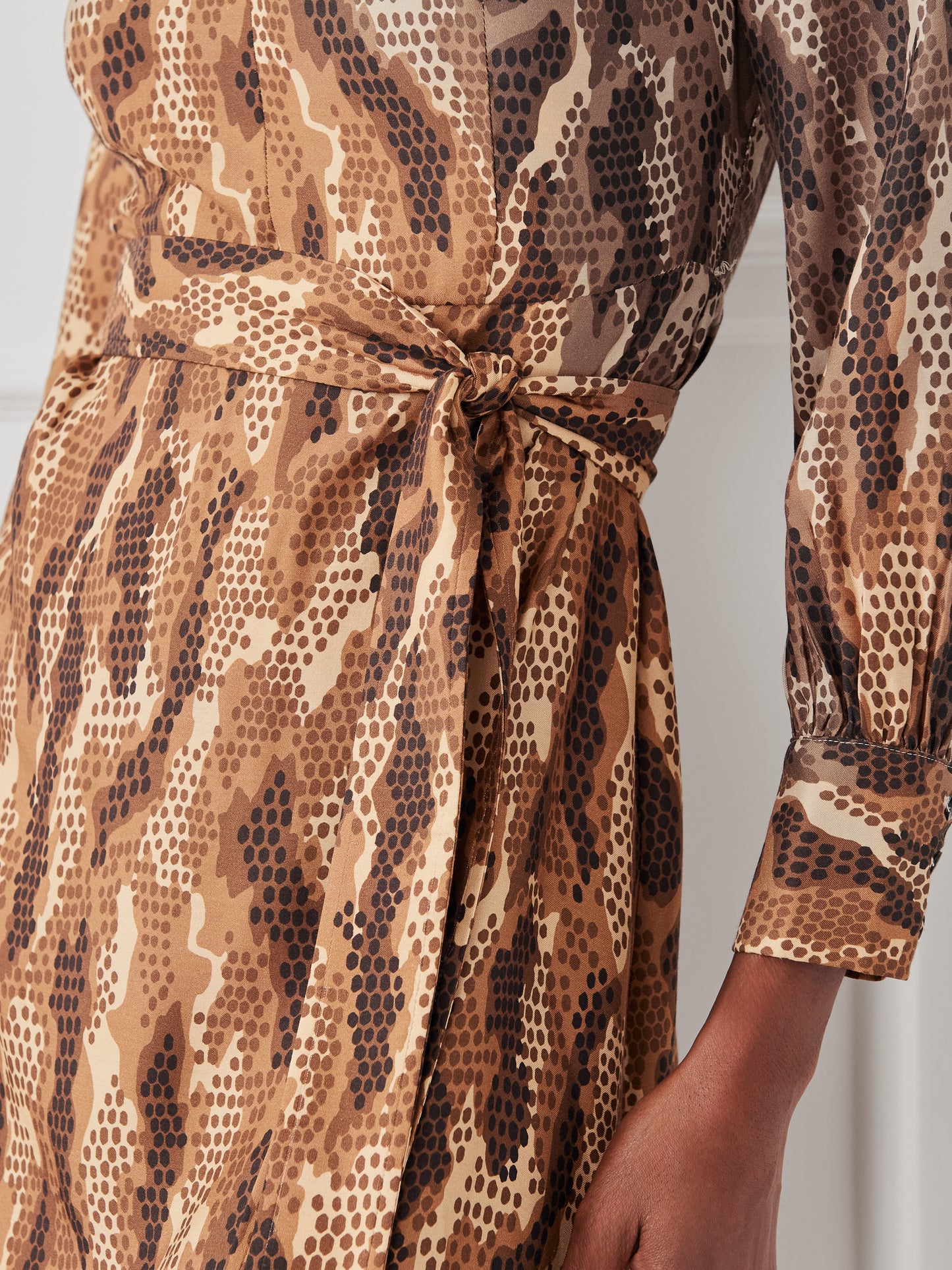 J.McLaughlin Portia dress in black/camel made with silk viscose.