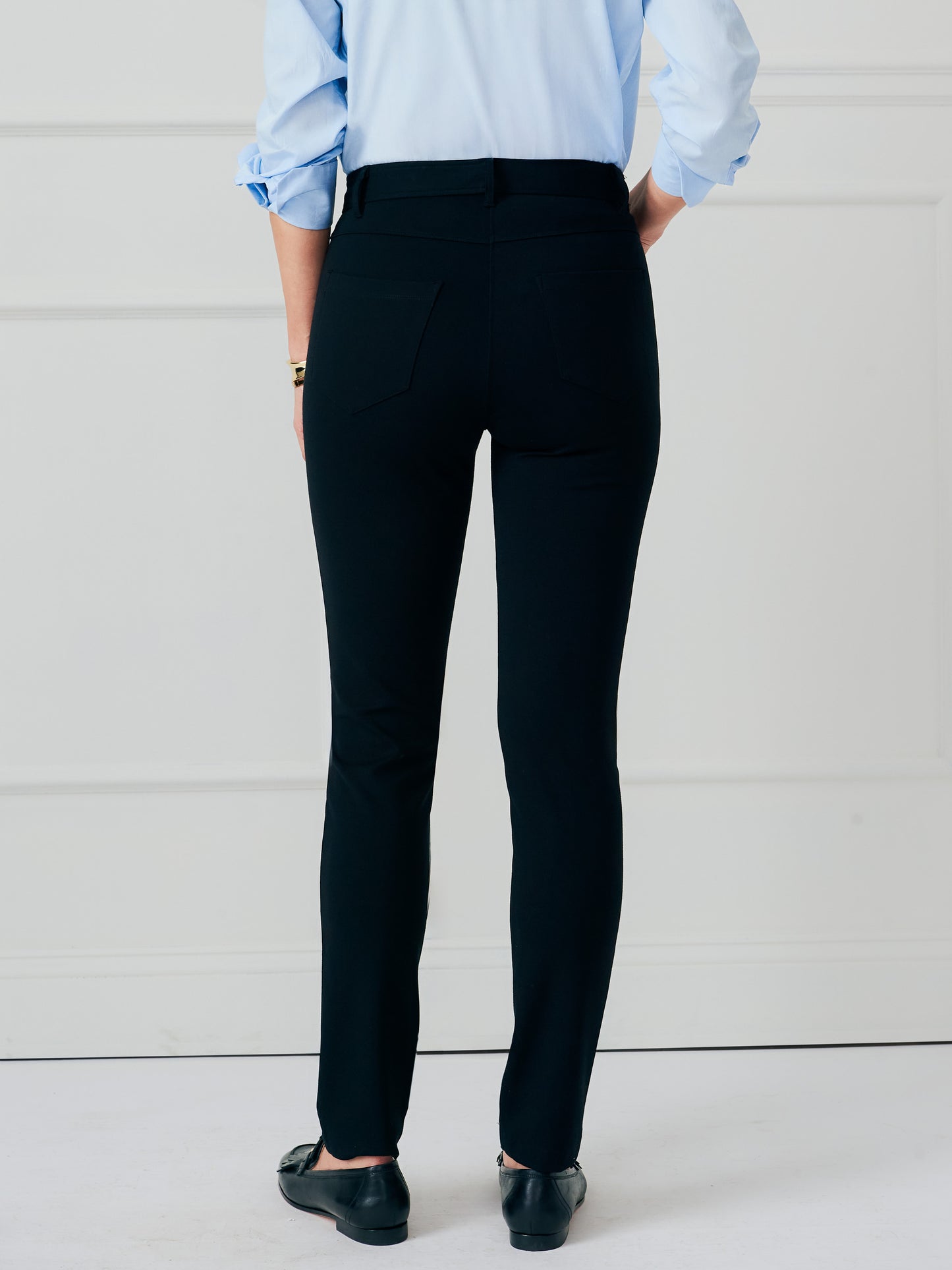 J.McLaughlin Rebecca pants in black made with bainbridge cloth.