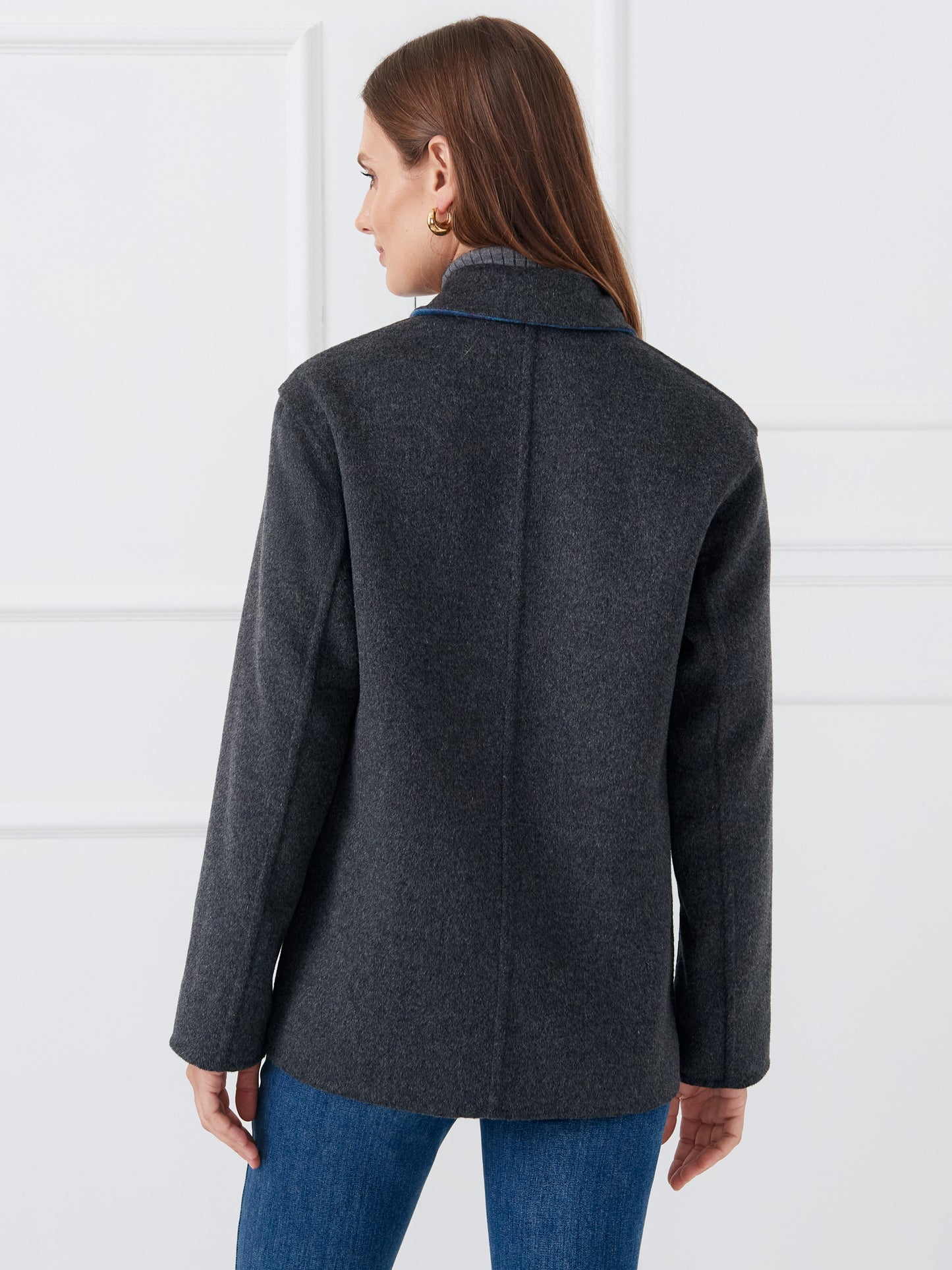 J.McLaughlin Reid coat in charcoal made with wool.