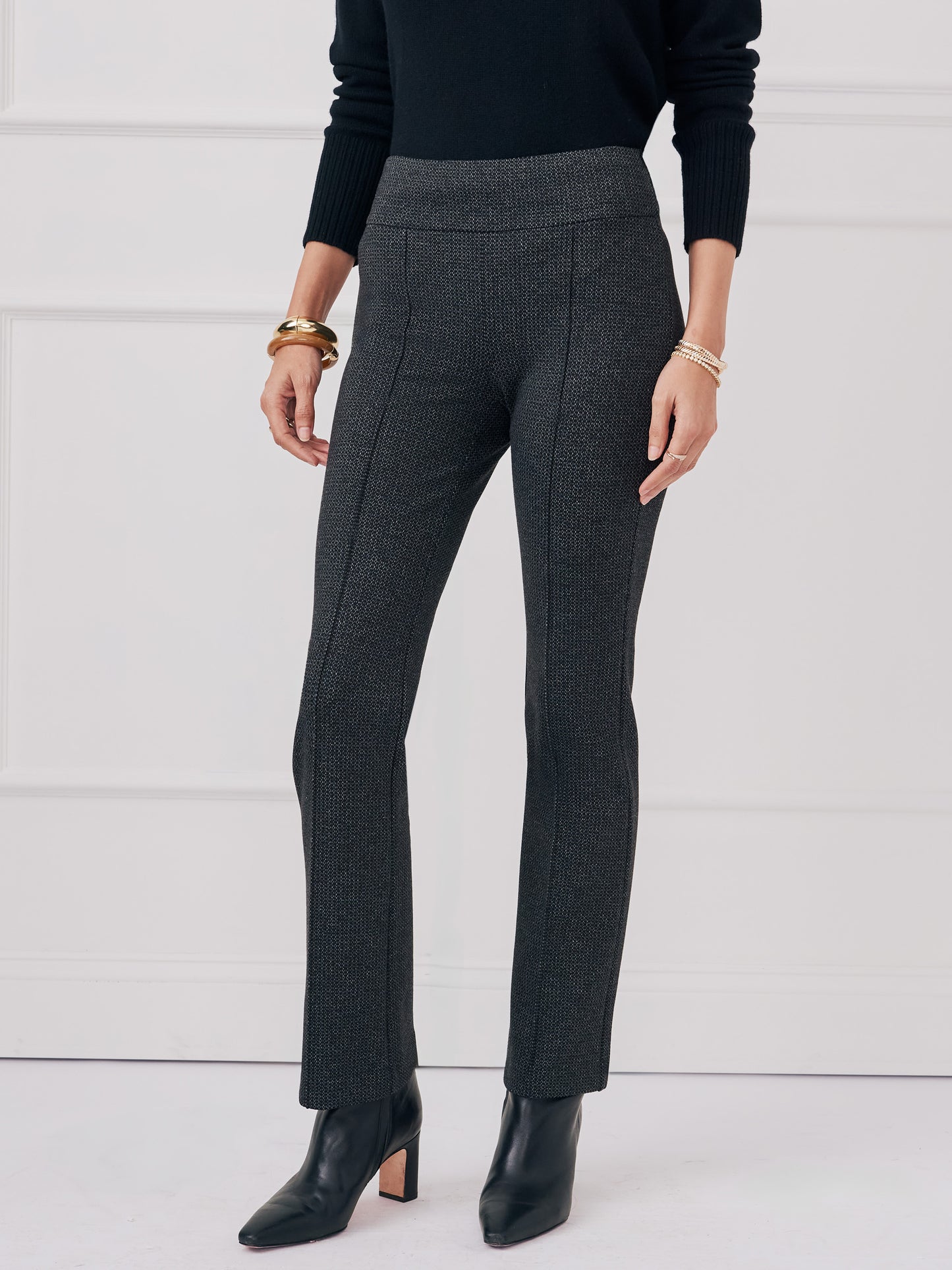 J.McLaughlin Rylie pants in black/white made with bainbridge cloth.