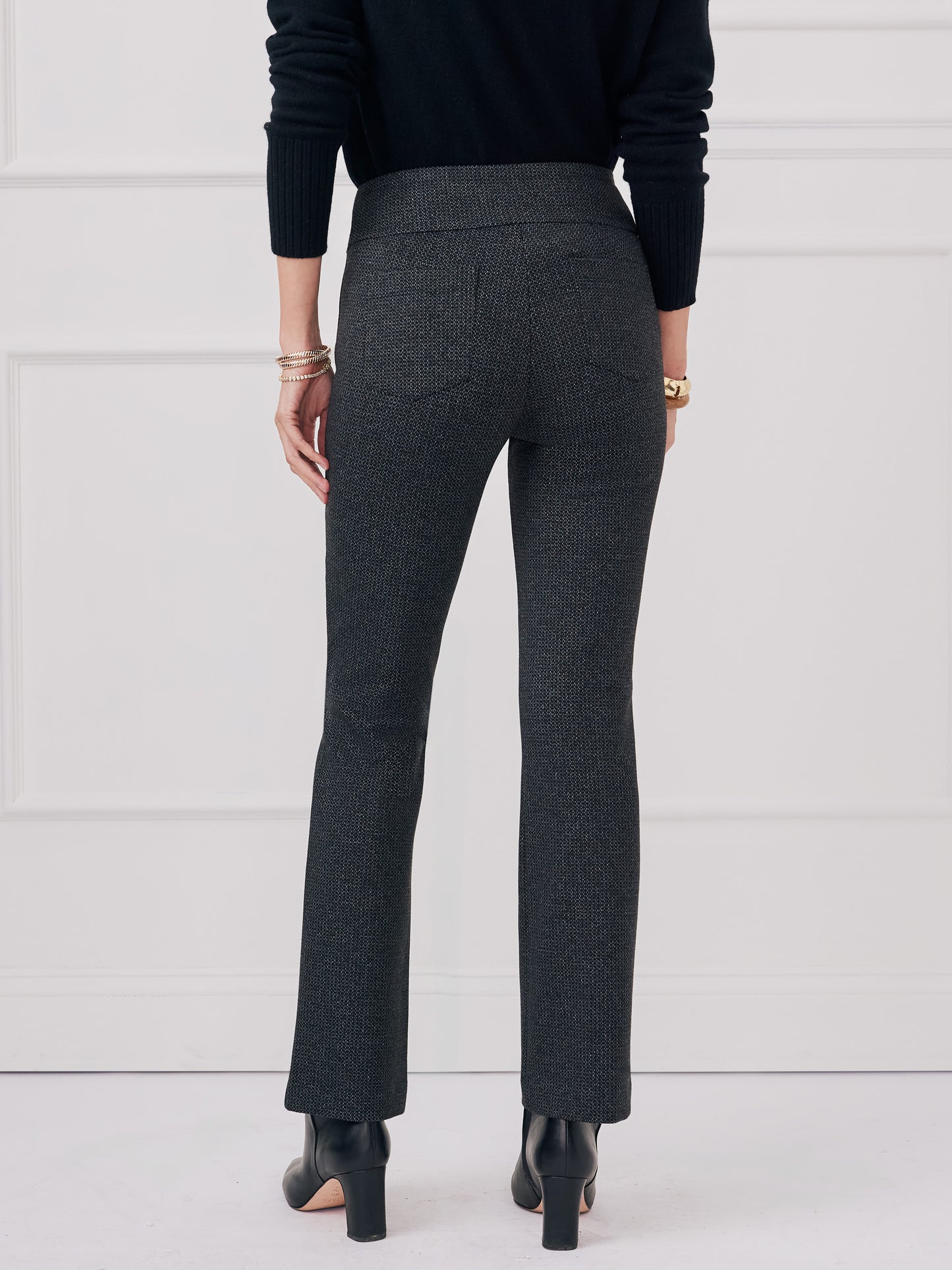 J.McLaughlin Rylie pants in black/white made with bainbridge cloth.