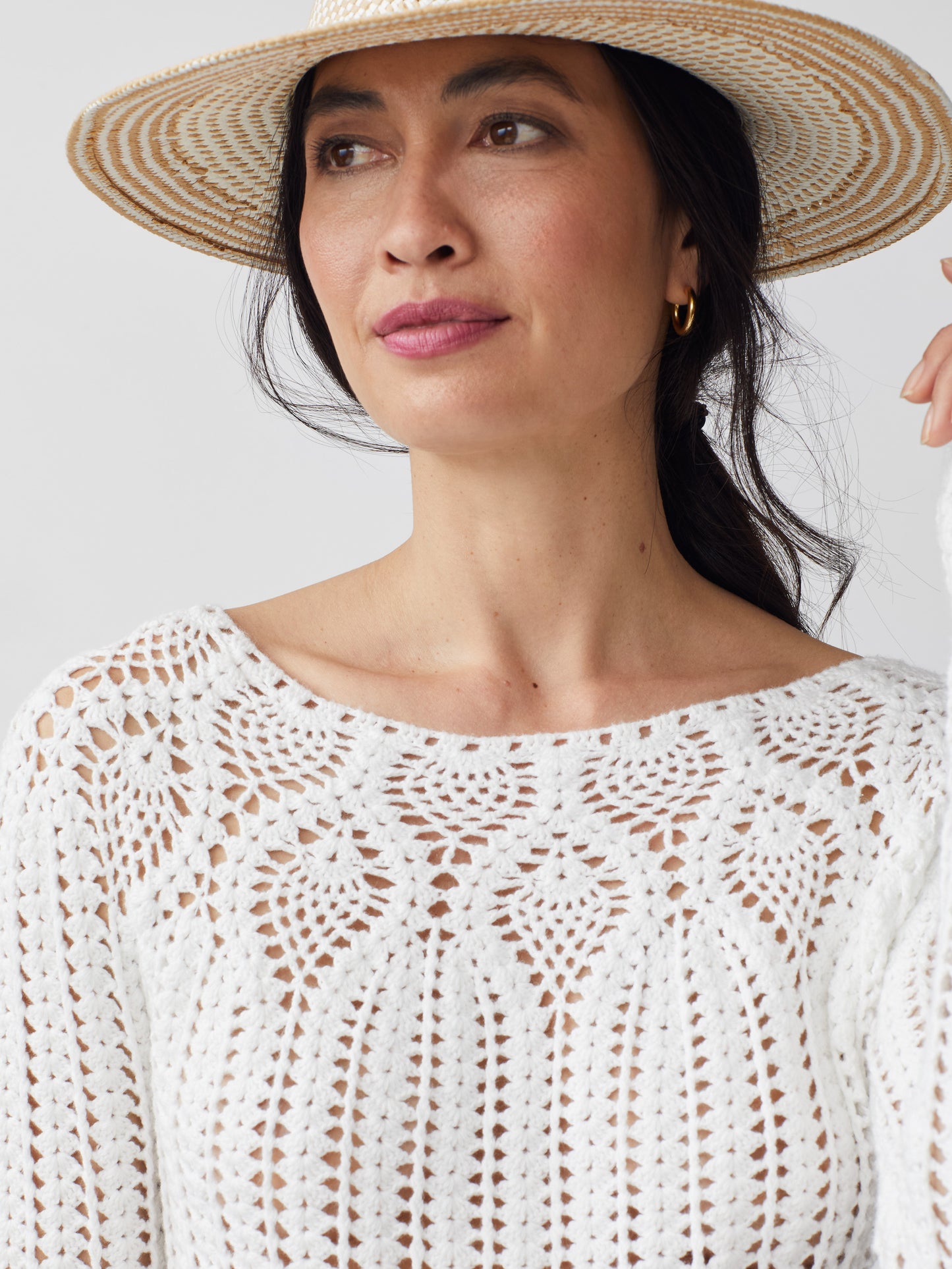 J.McLaughlin model wears Shellona Crochet Sweater in white made with cotton.