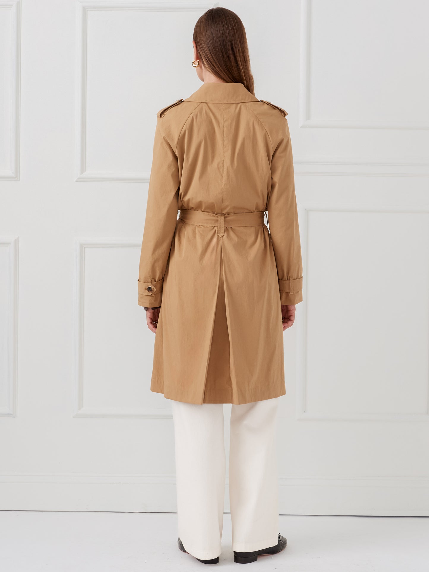 J.McLaughlin Sierra trench coat in khaki made with cotton/nylon.
