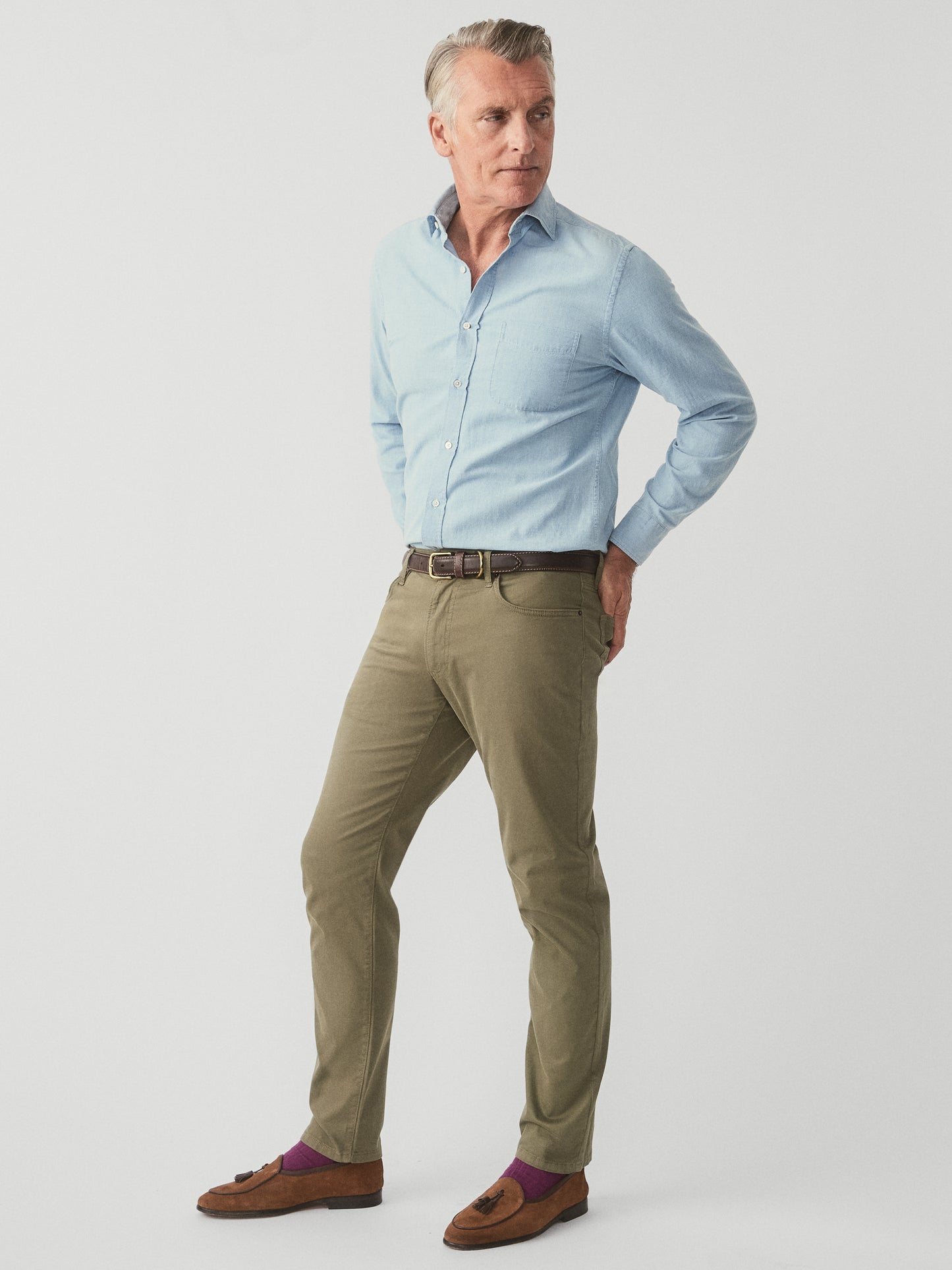J.McLaughlin Parker pants in olive made with stretch cotton twill.