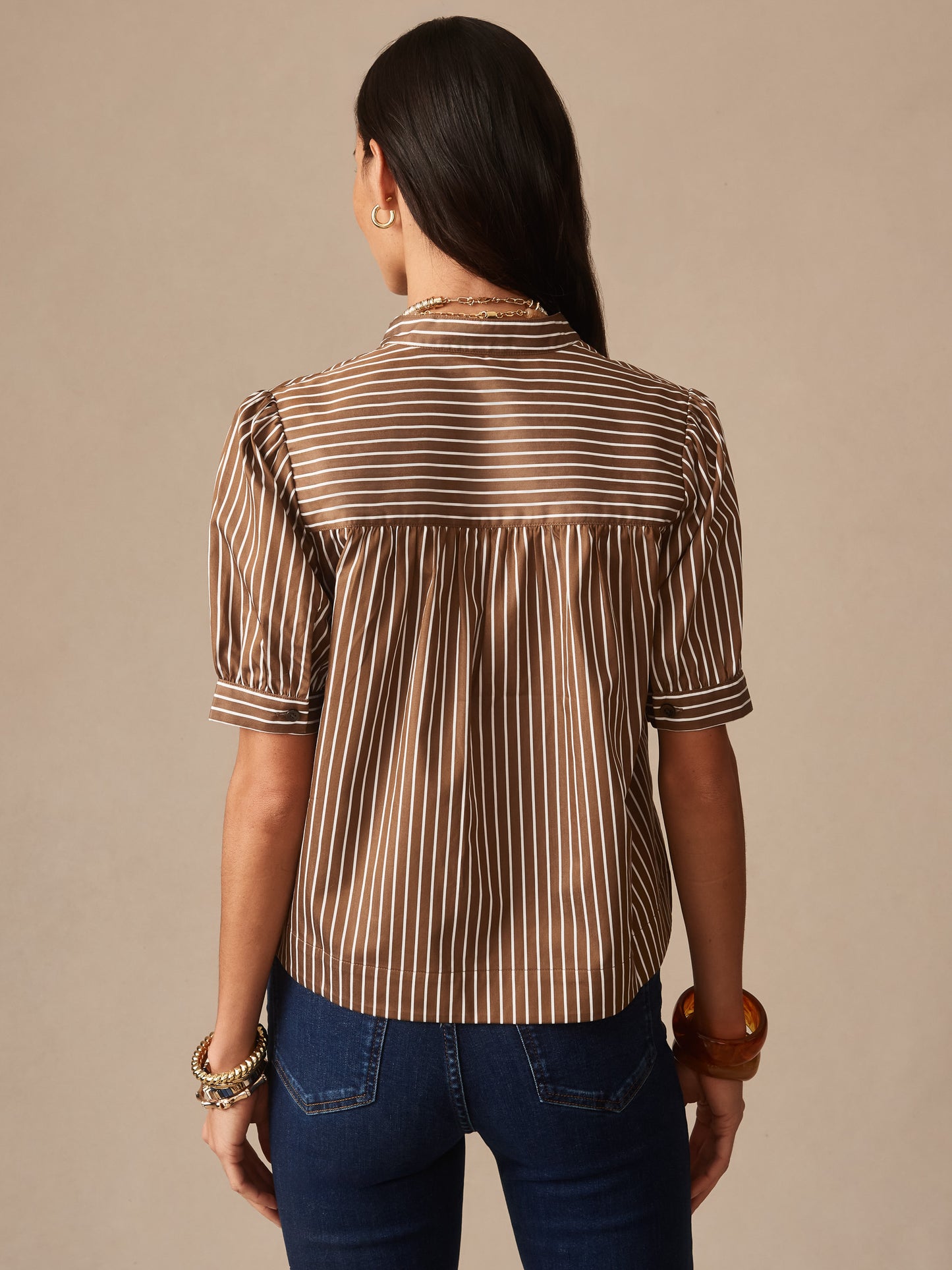 J.McLaughlin Turner blouse in brown/white made with cotton.