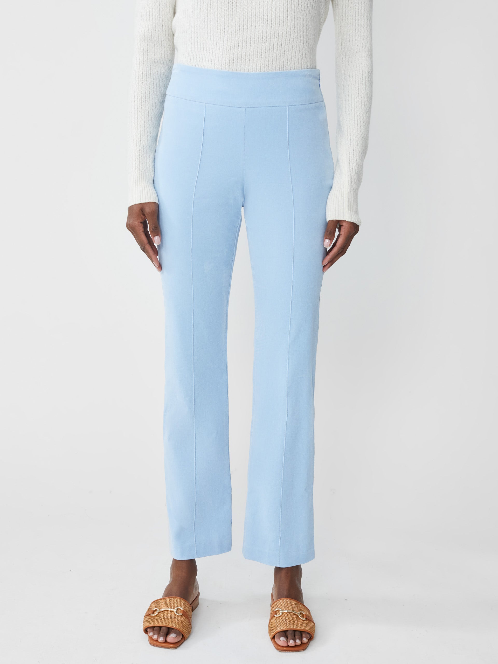 J.McLaughlin Rylie pant in Light Blue made with Cotton. 
