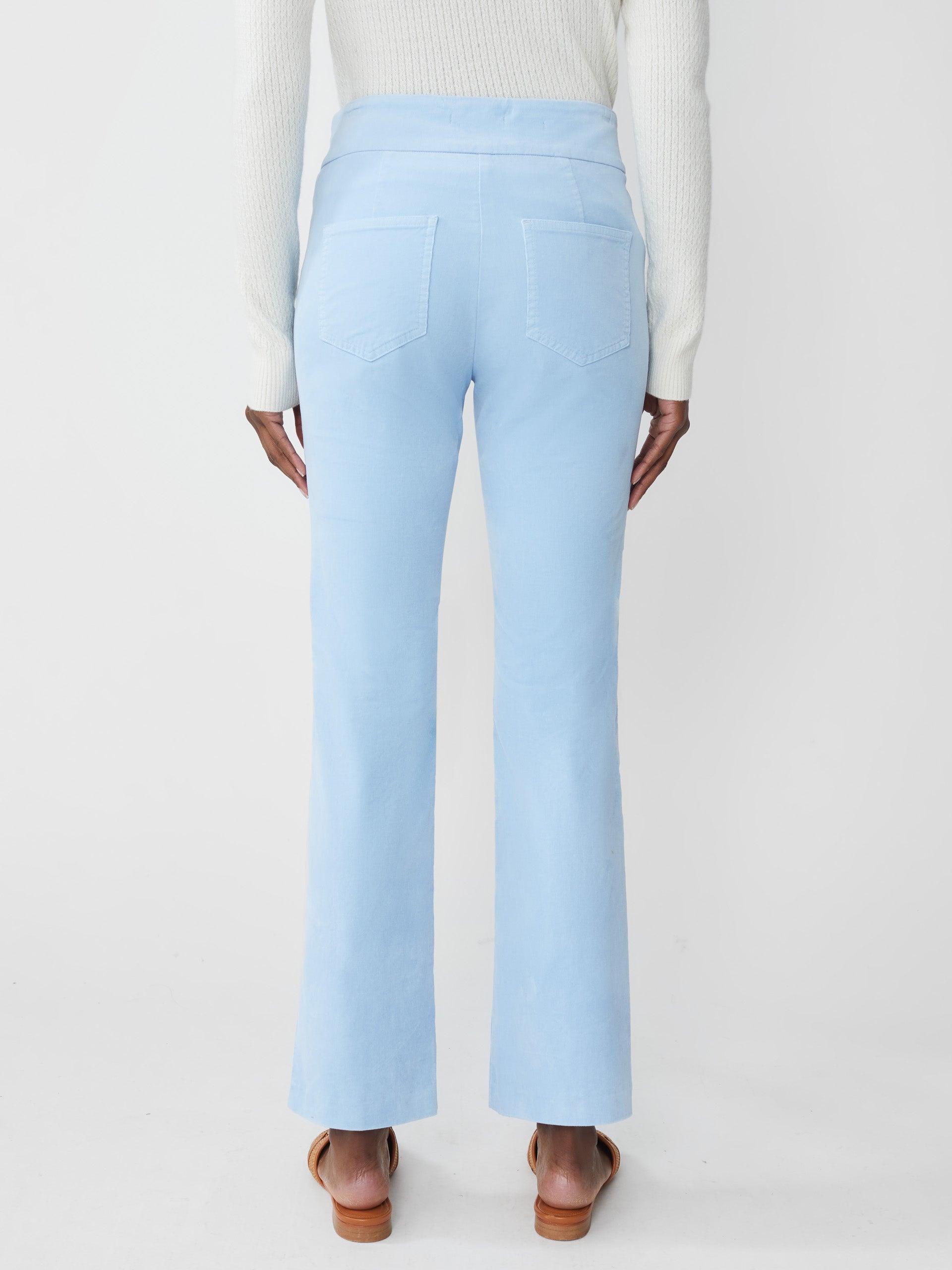 J.McLaughlin Rylie pant in Light Blue made with Cotton. 