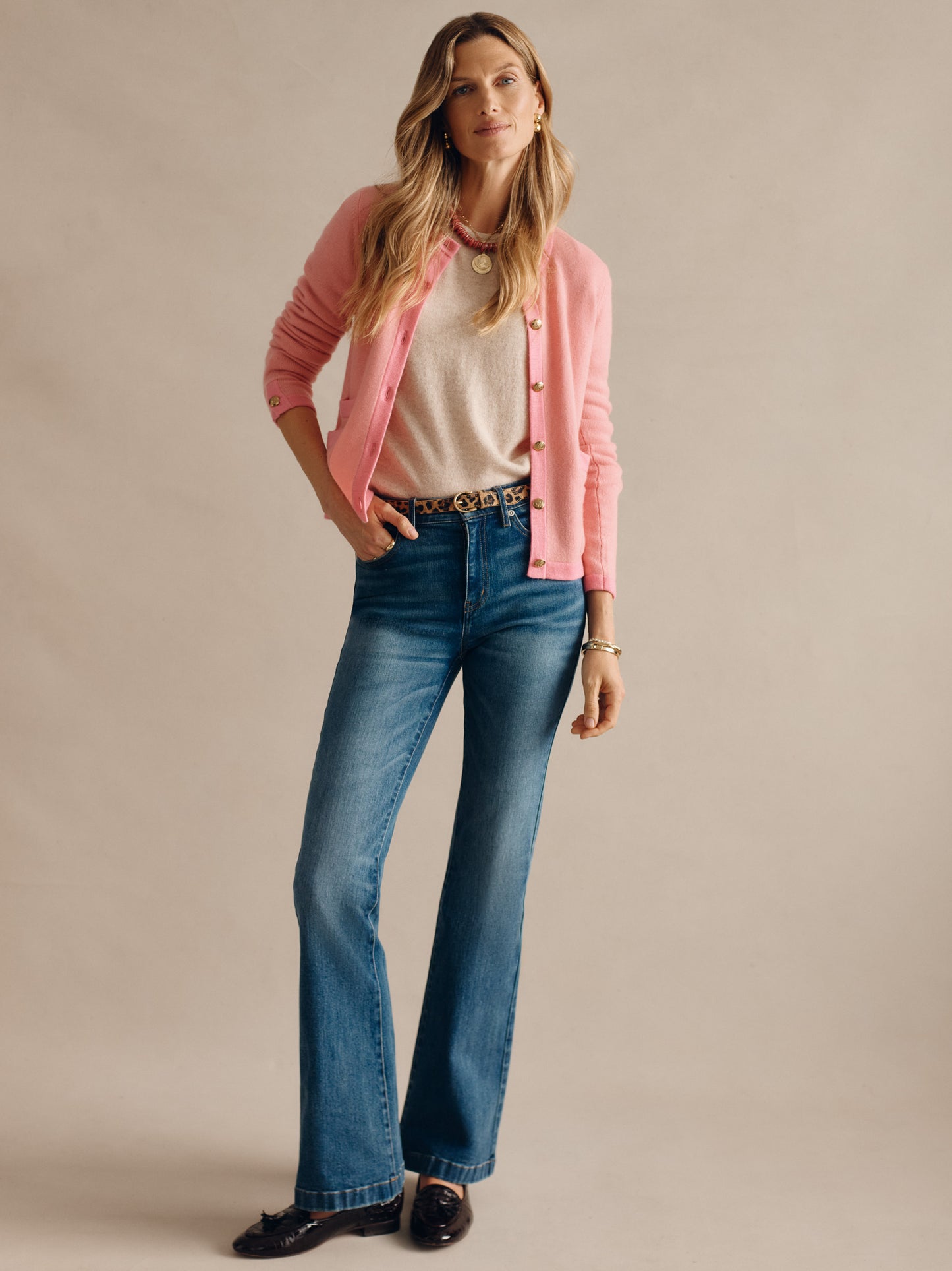 J.McLaughlin Ainsley sweater in pink/light pink made with cashmere.