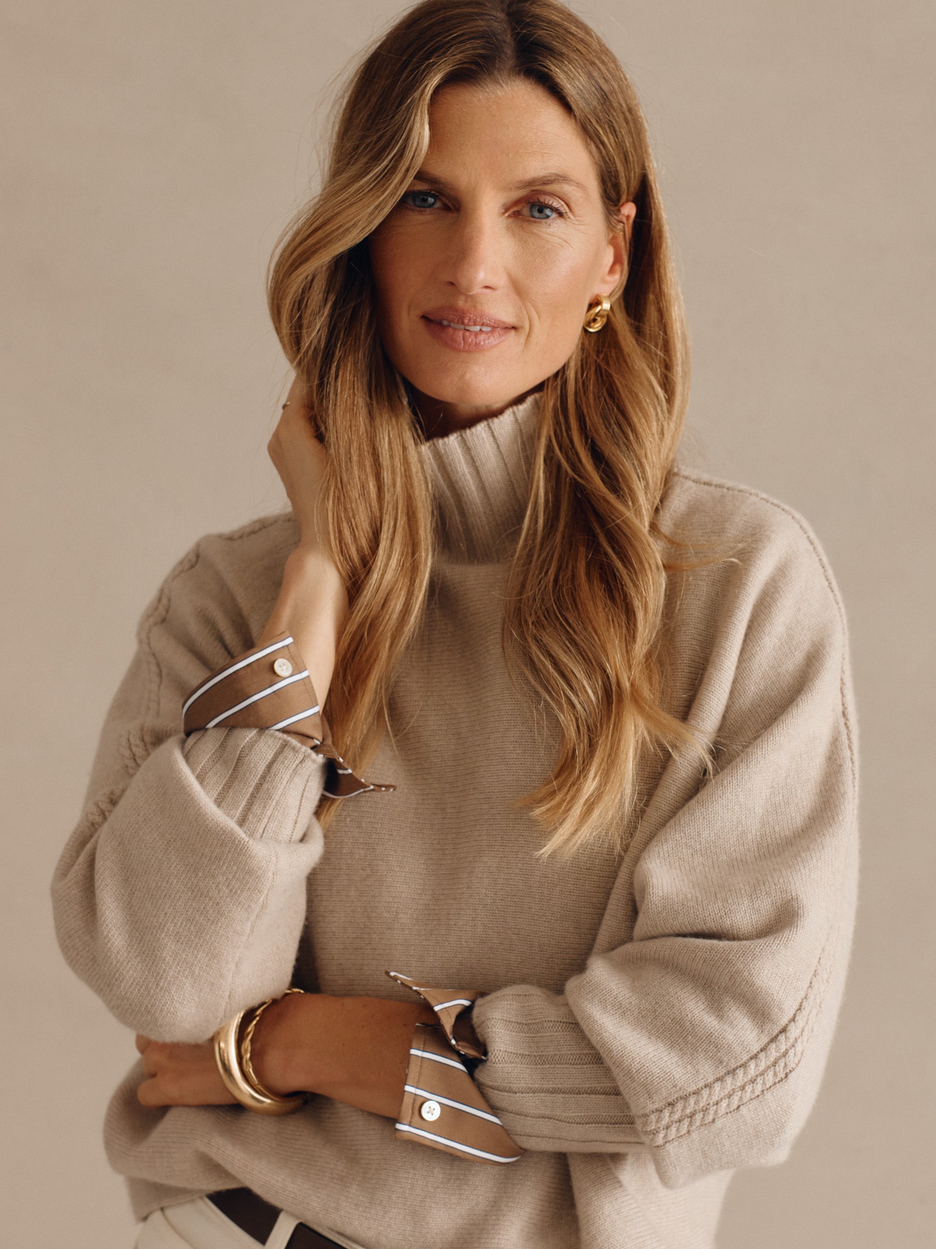 J.McLaughlin Adrian Sweater in Light heather taupe made with cashmere. 