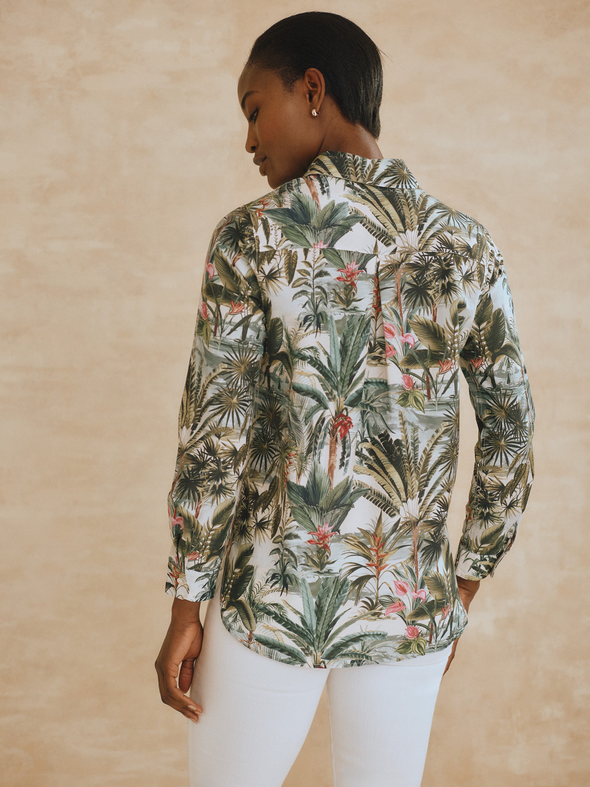 J.McLaughlin Britt shirt in green/multi made with silk/cotton.