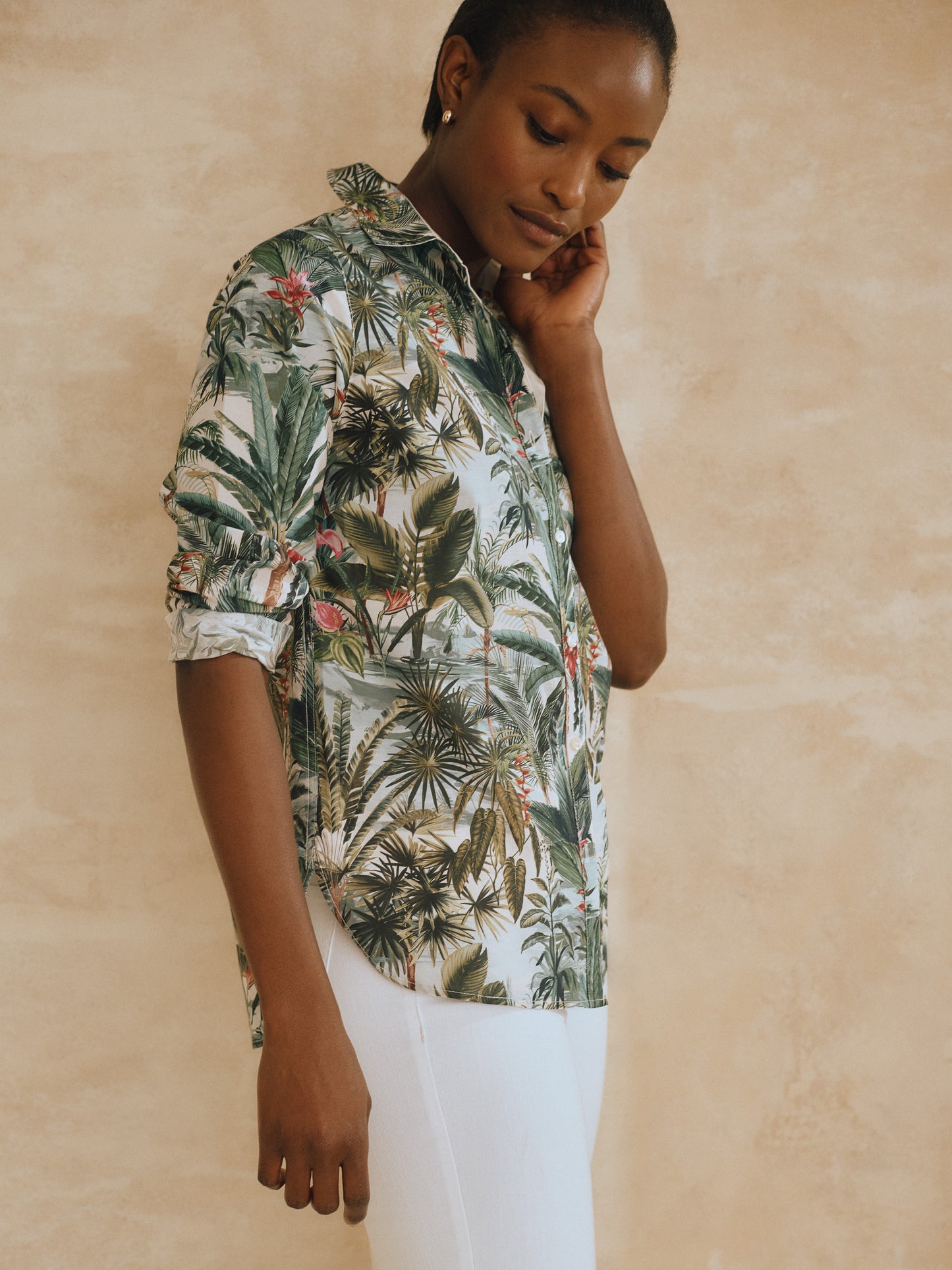 J.McLaughlin Britt shirt in green/multi made with silk/cotton.