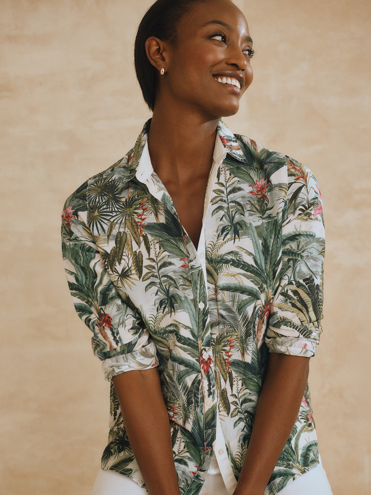 J.McLaughlin Britt shirt in green/multi made with silk/cotton.