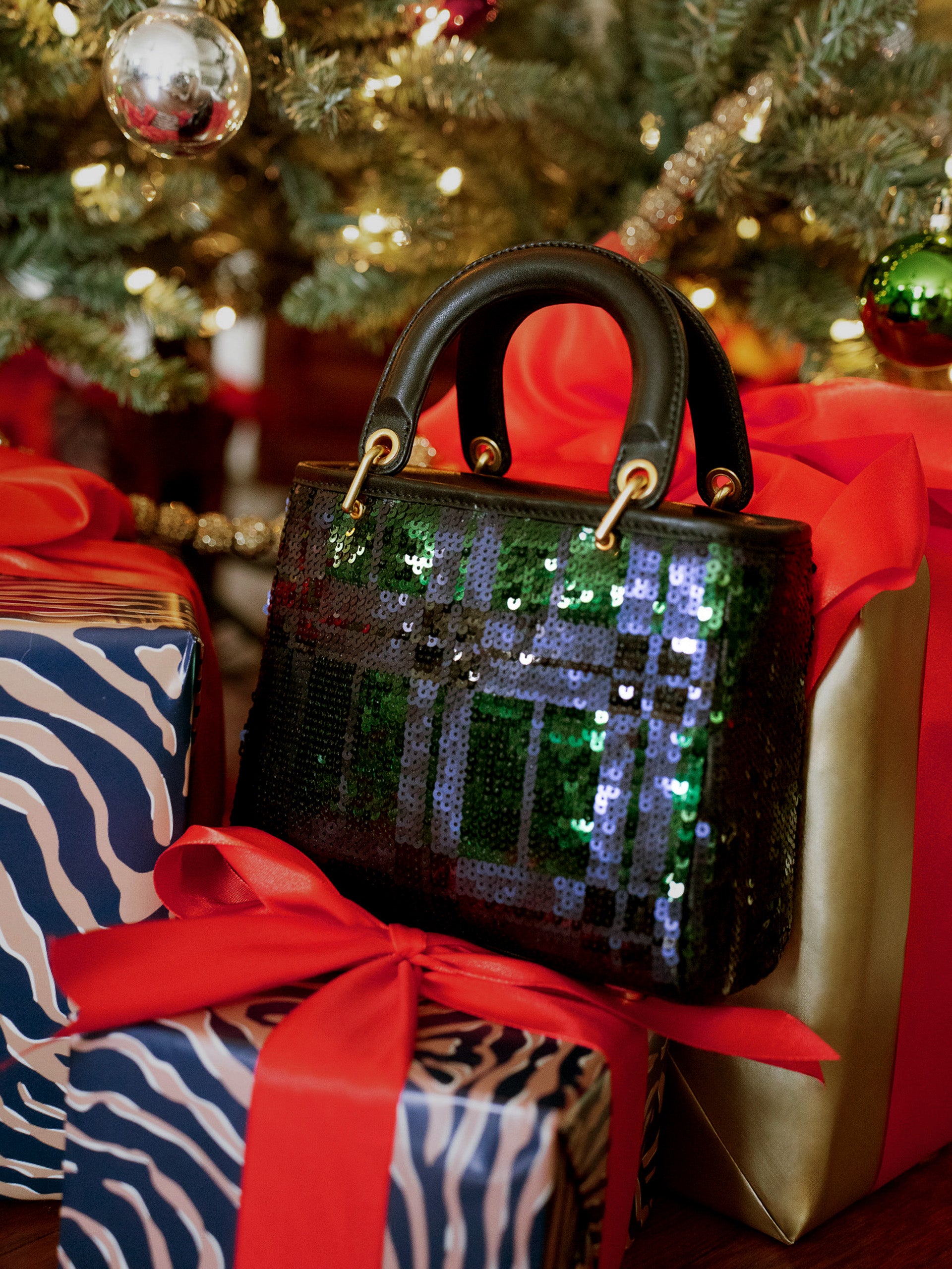 J.McLaughlin Mathilde handbag in black/green made with sequin/leather.