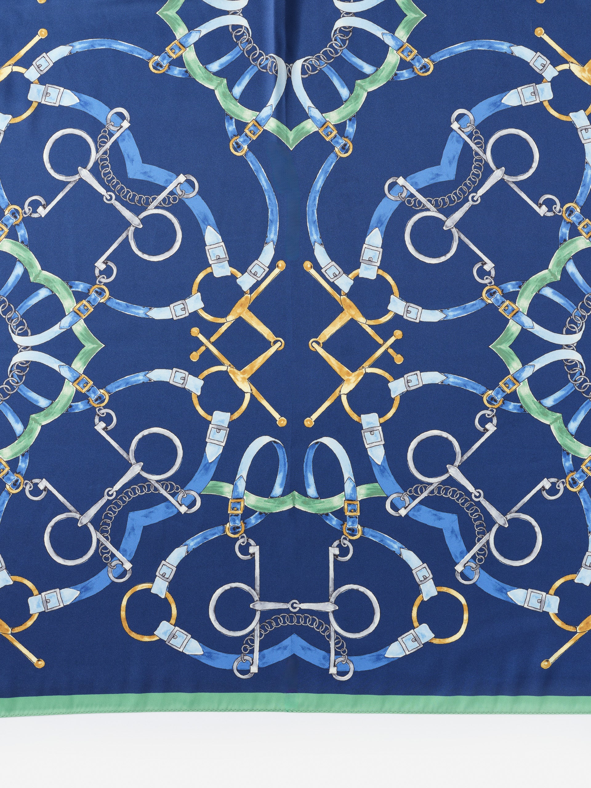 J.McLaughlin Magic scarf in navy/blue made with polyester