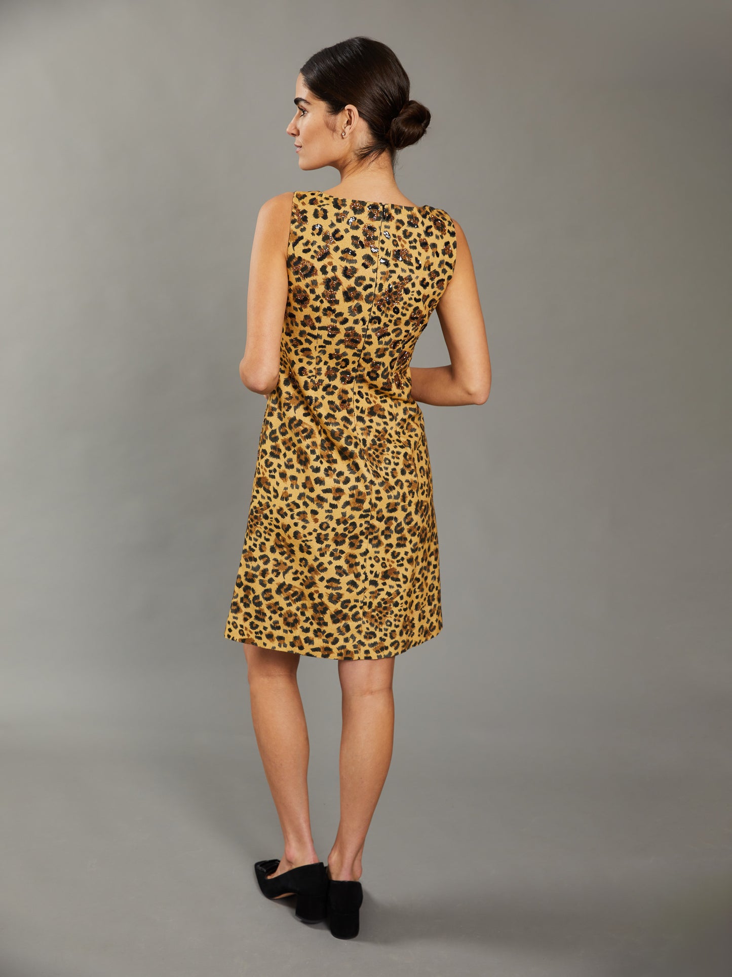 J.McLaughlin Lizzie dress in tan/black made with cotton.