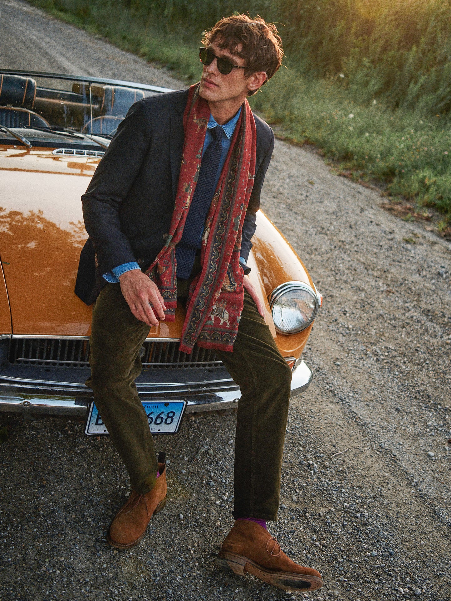J.McLaughlin men's scarf in mahogany made with wool.