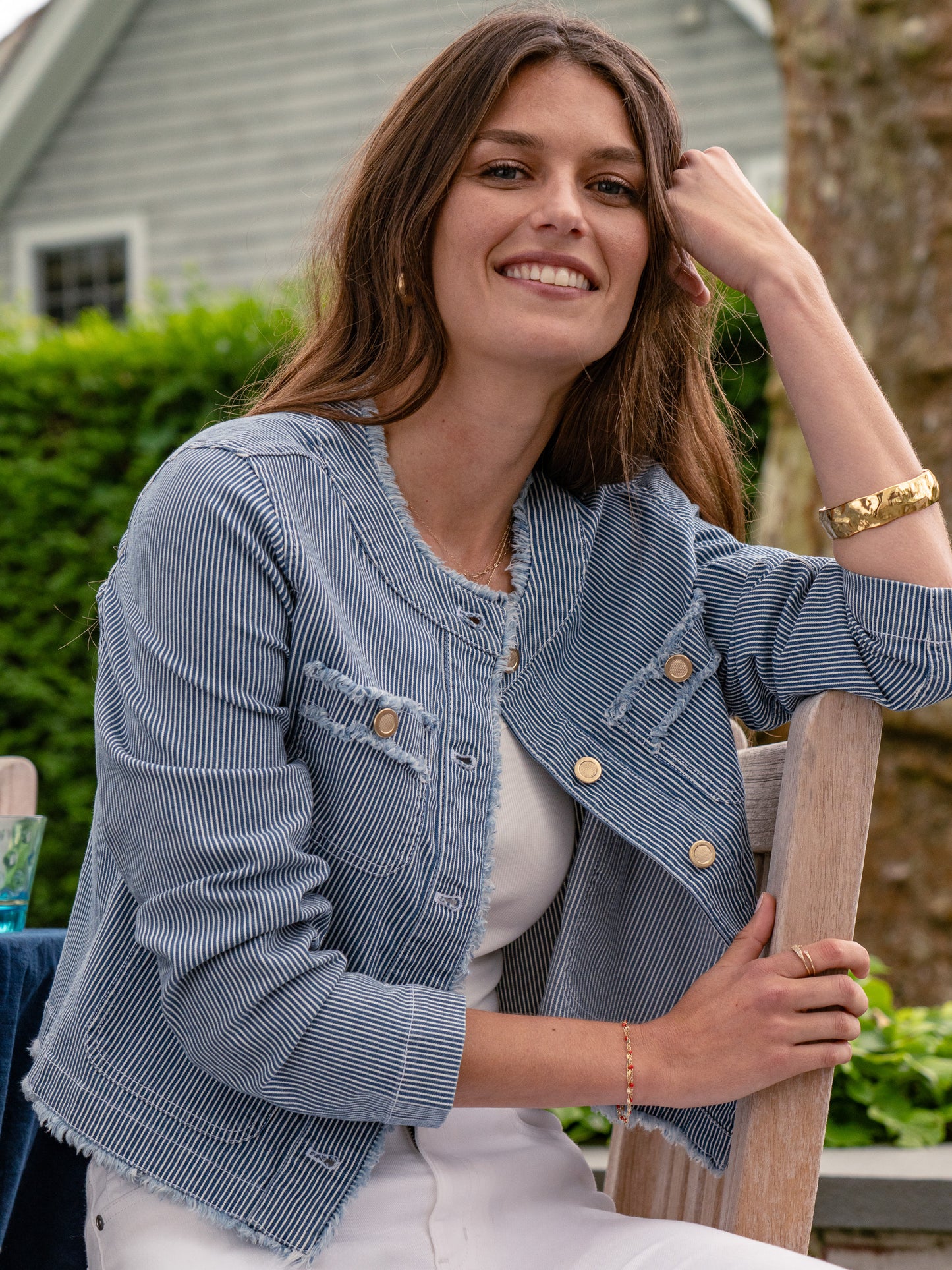 J.McLaughlin April jacket in denim made with cotton/polyester. 