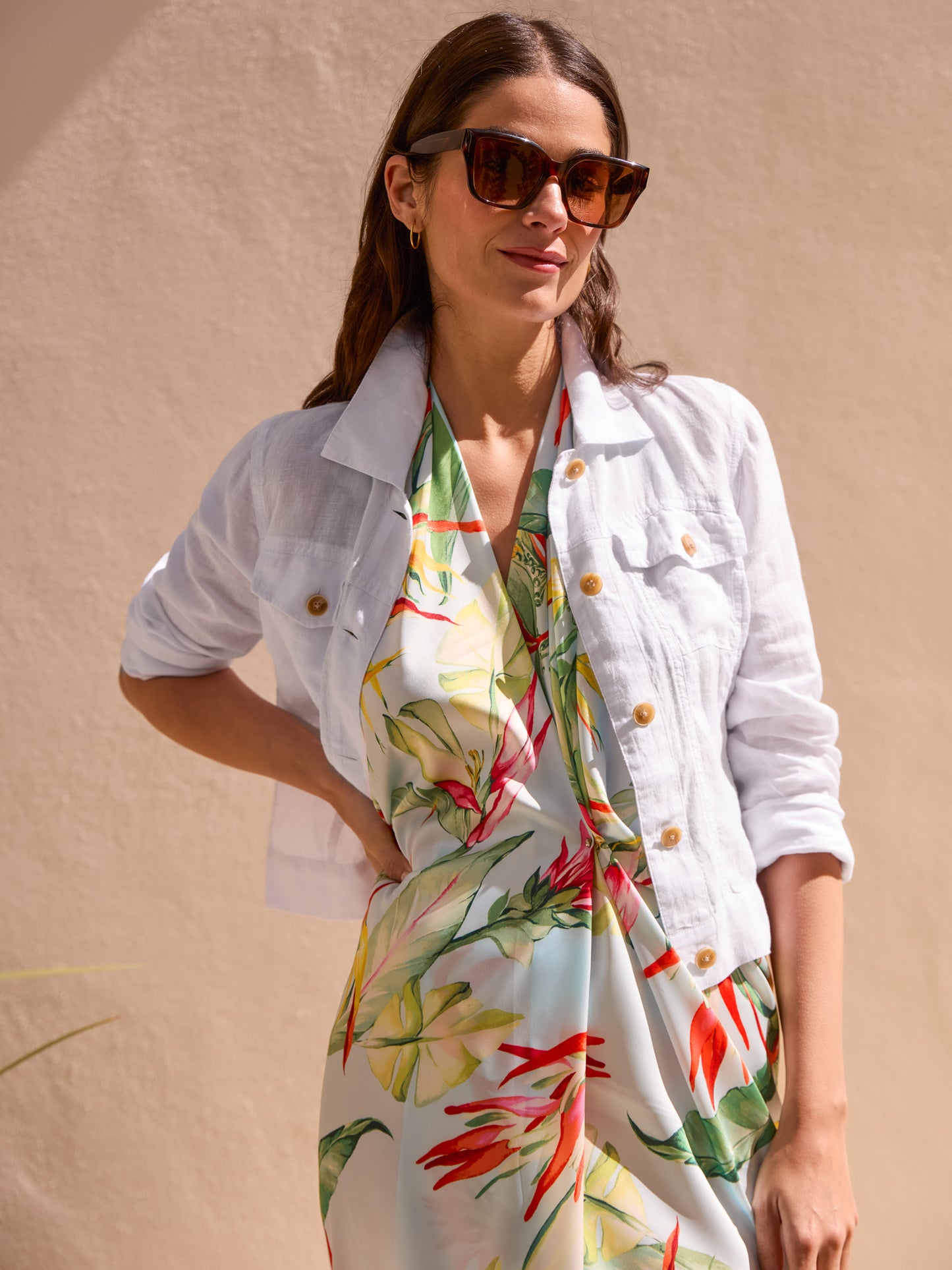 J.McLaughlin Halo Jacket in white made with linen. 