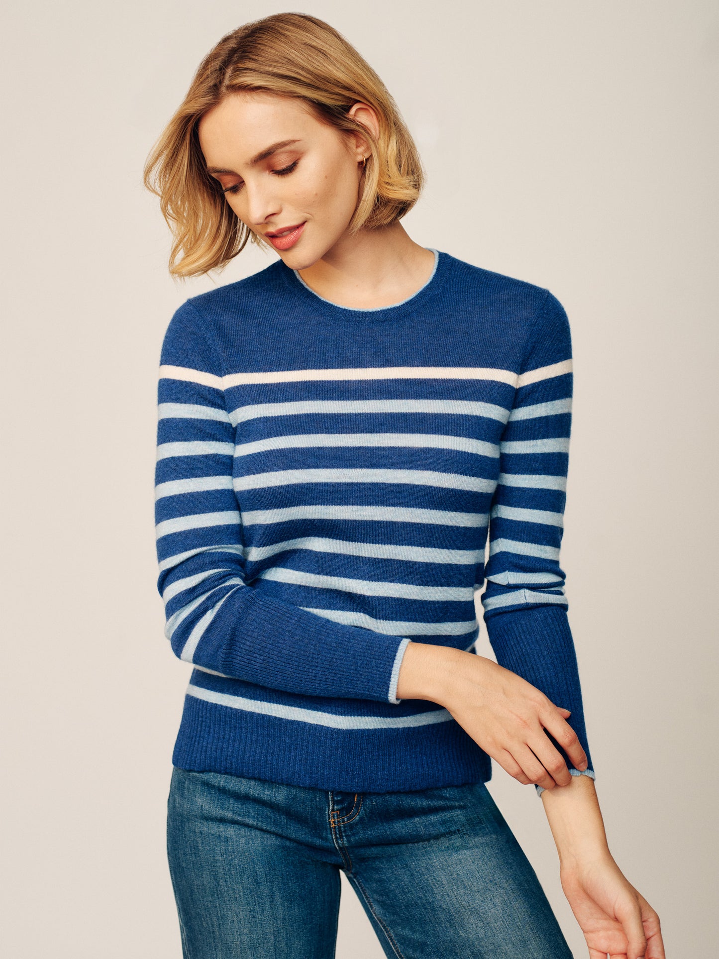 J.McLaughlin Poet sweater in navy/multi made with cashmere.