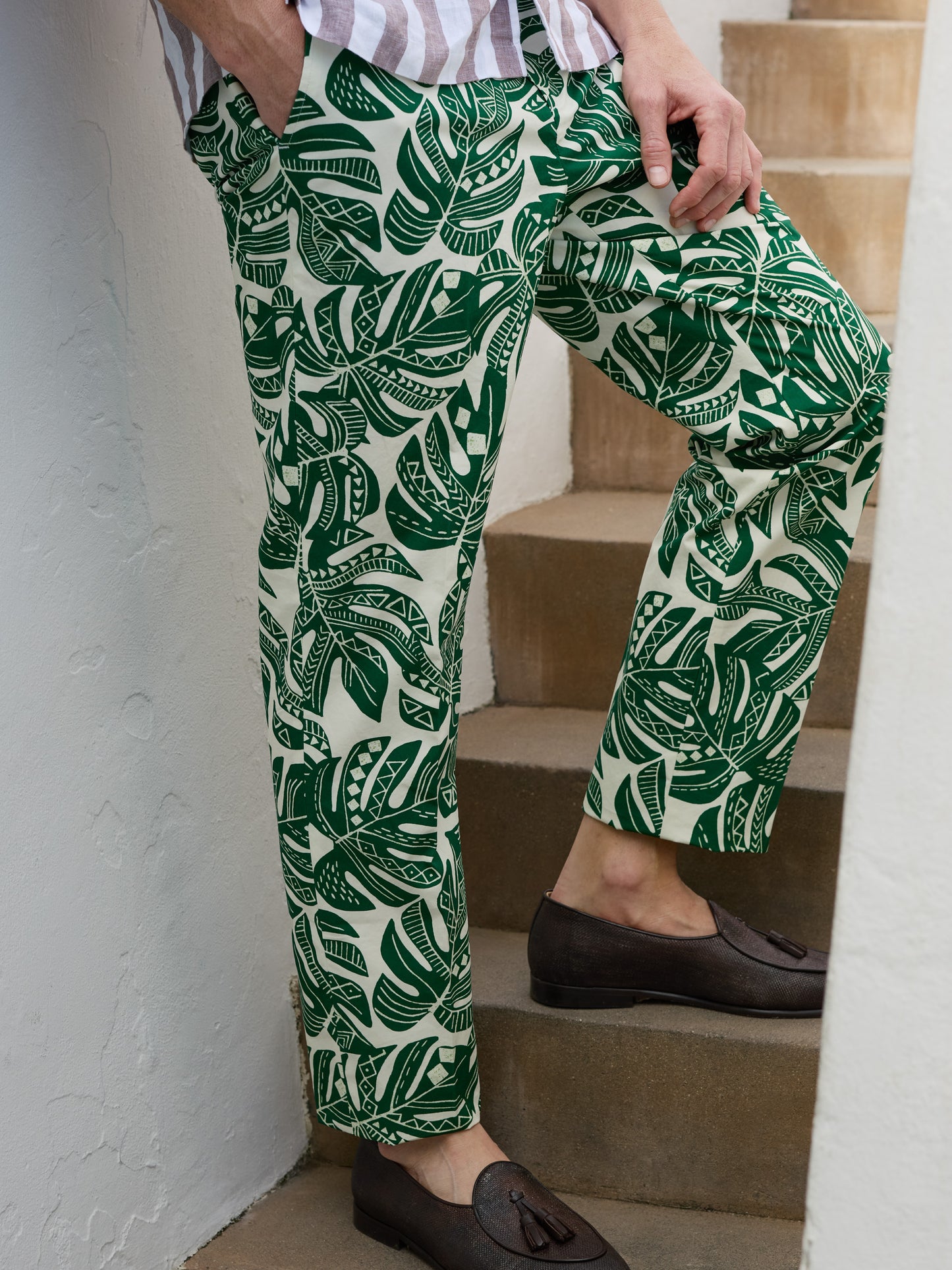 J.McLaughlin Oxford pants in off white/forest made with cotton. 