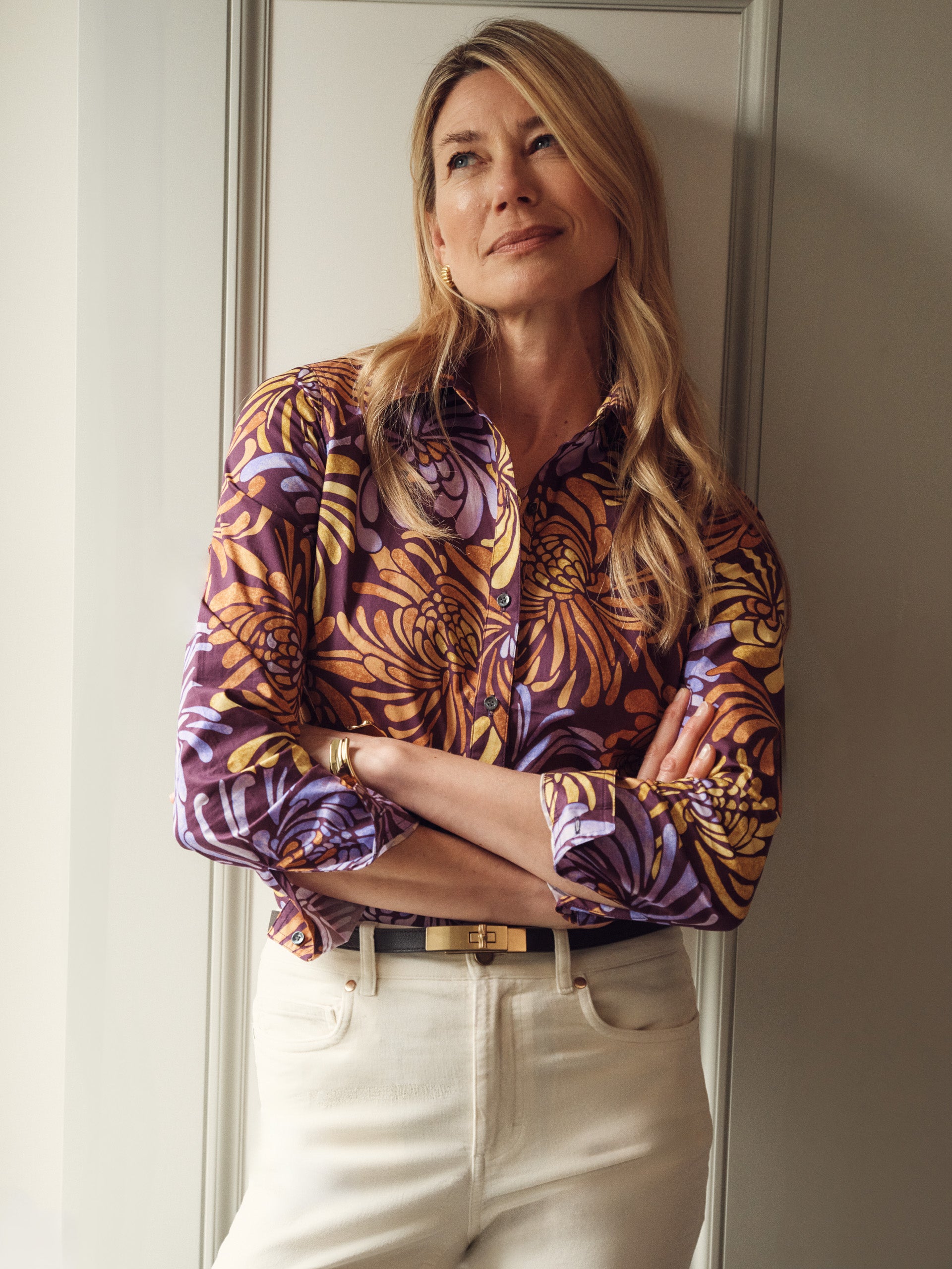 J.McLaughlin Lois shirt in dark purple/ gold made with cotton.